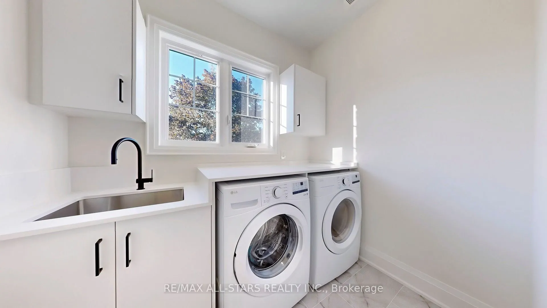 50 Third Avenue S