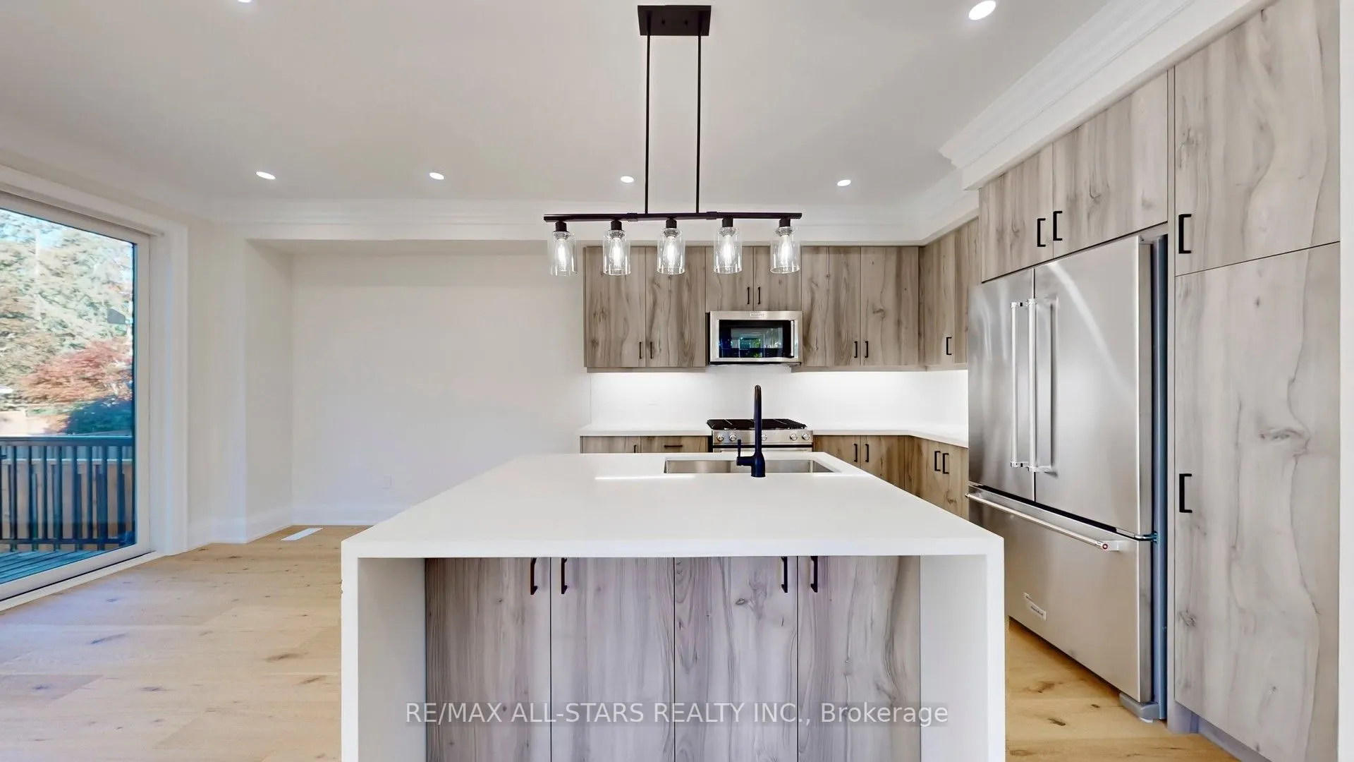 50 Third Avenue S