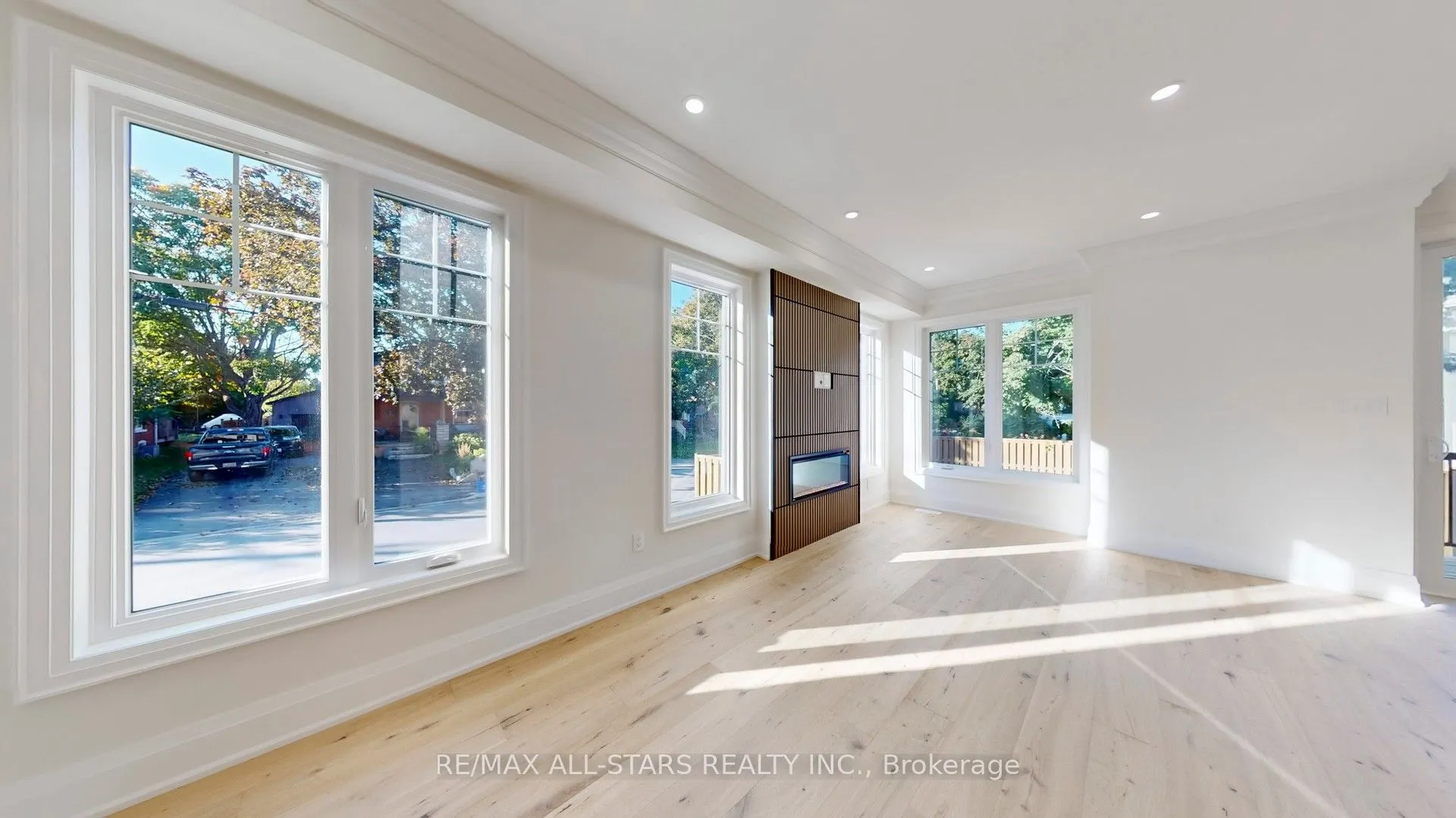 50 Third Avenue S