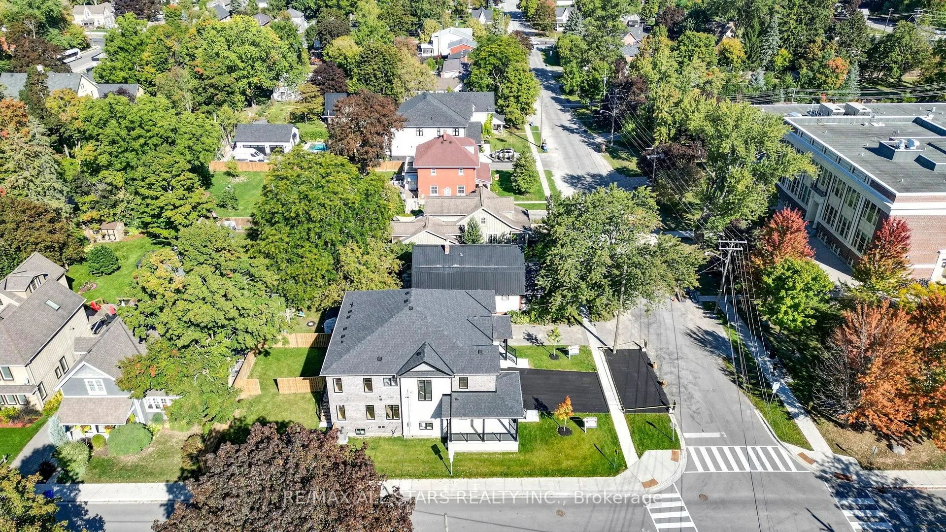 50 Third Avenue S