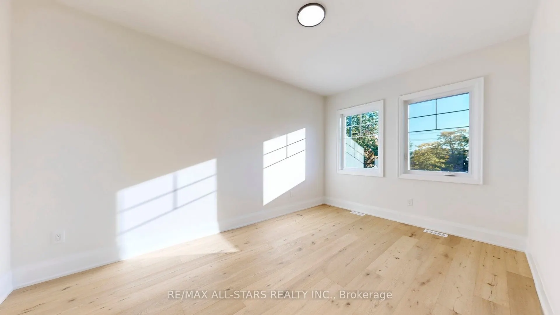 50 Third Avenue S