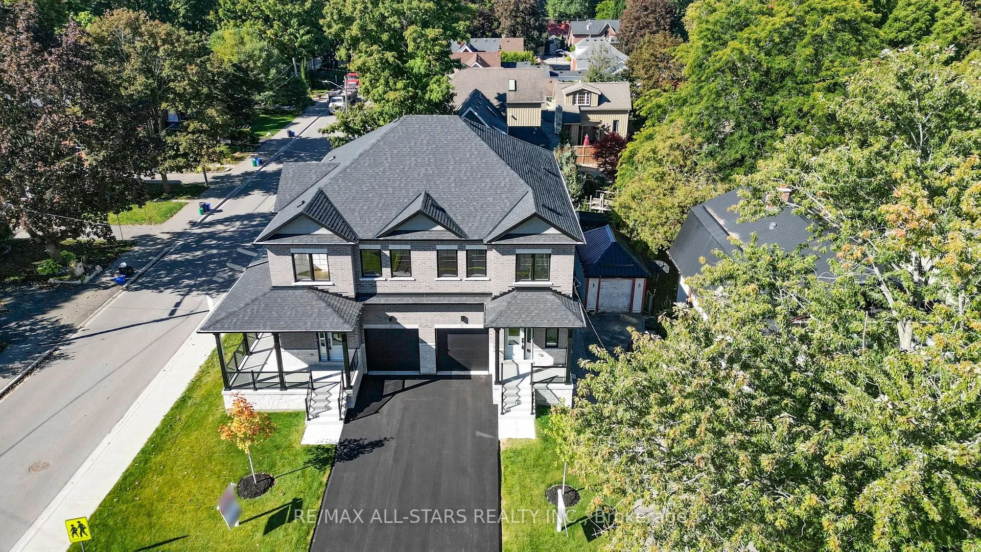 50 Third Avenue S