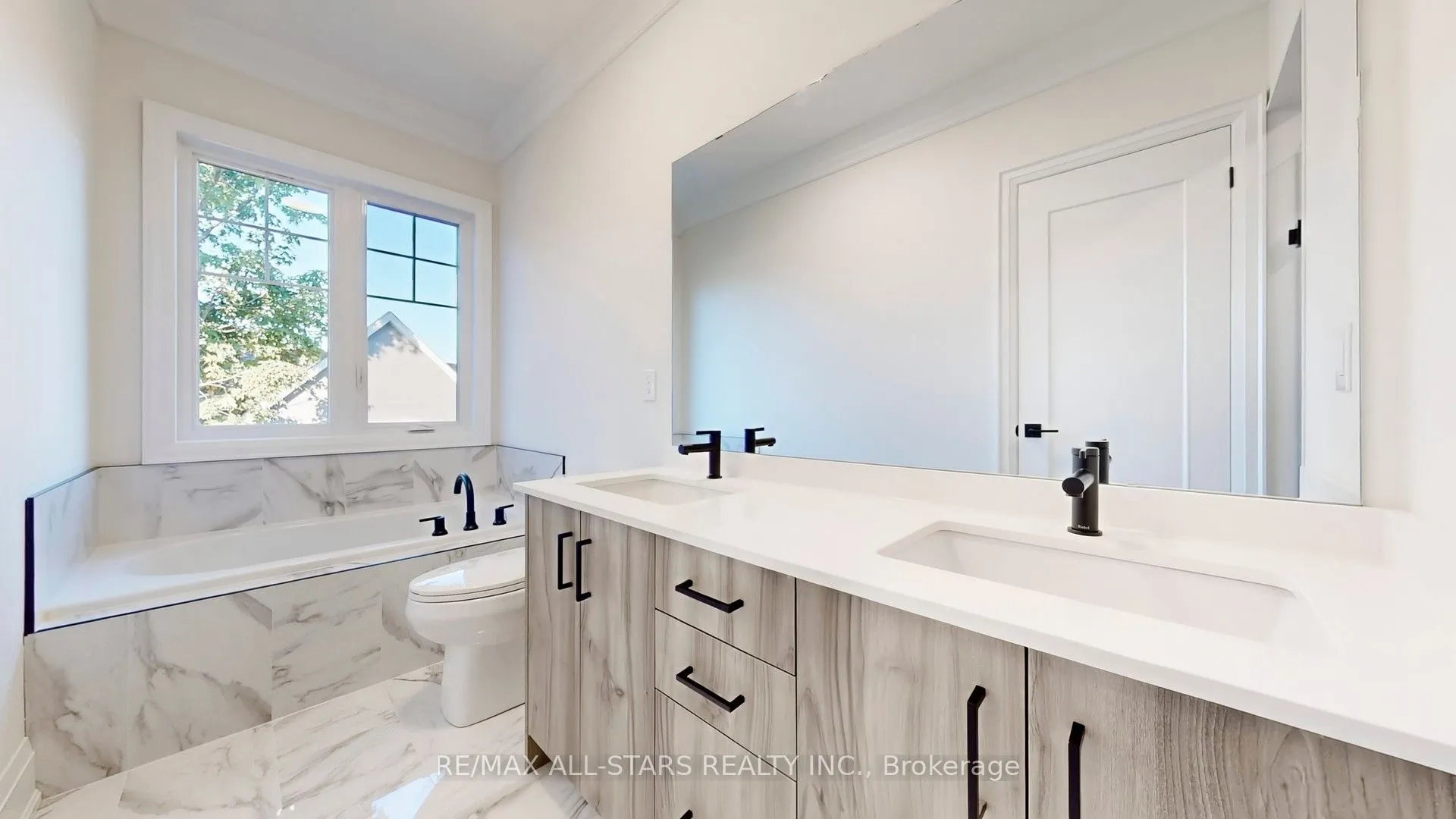 50 Third Avenue S