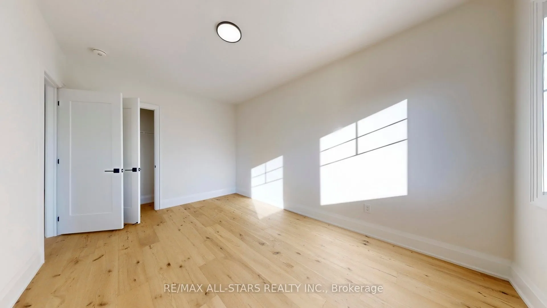 50 Third Avenue S