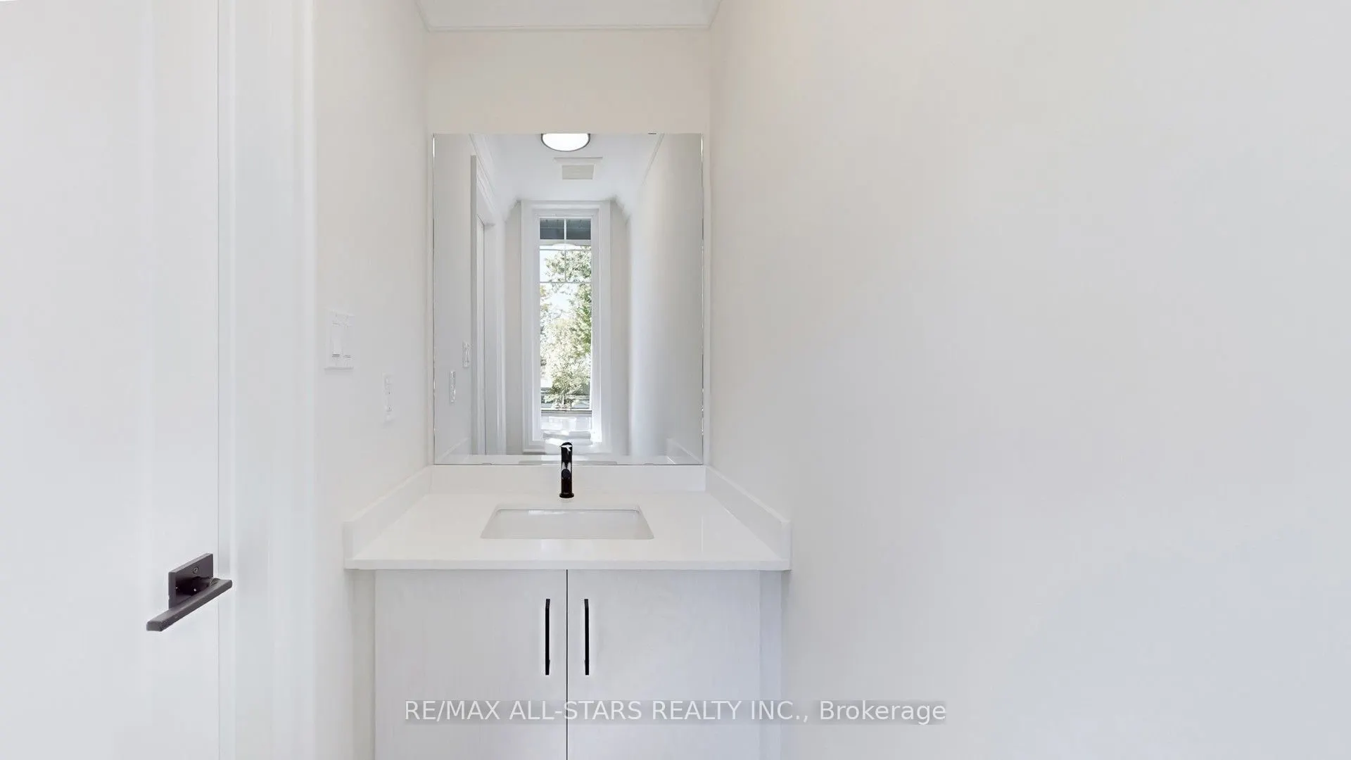 48 Third Avenue S