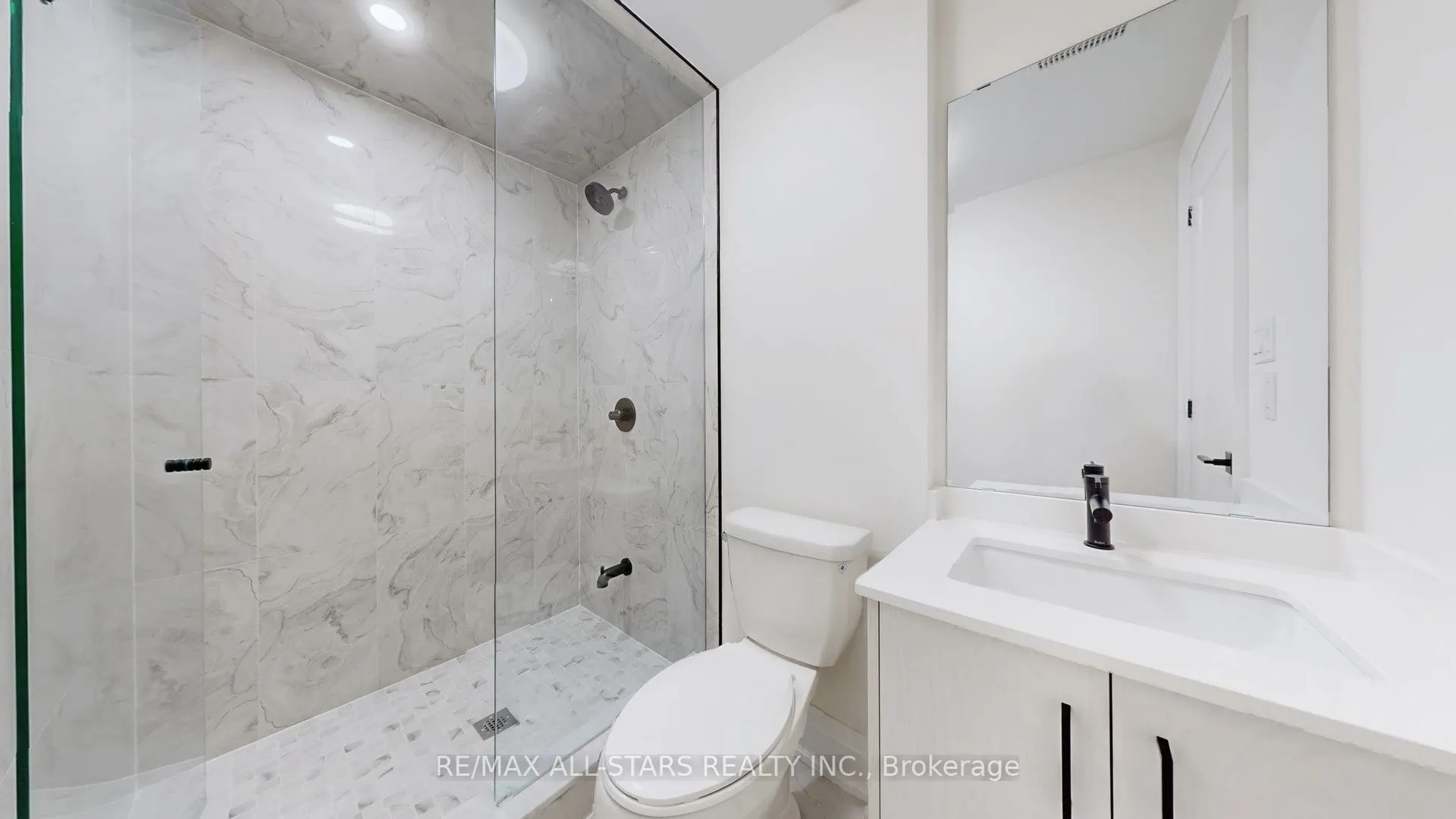 48 Third Avenue S