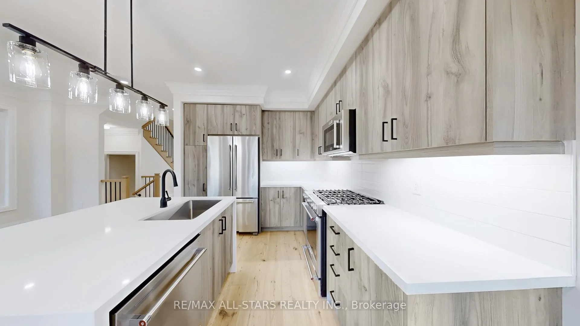 48 Third Avenue S