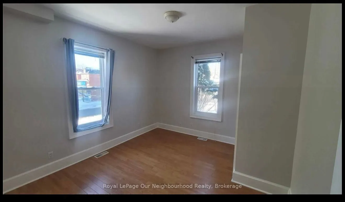 81 Wellington Street E, #Unit B