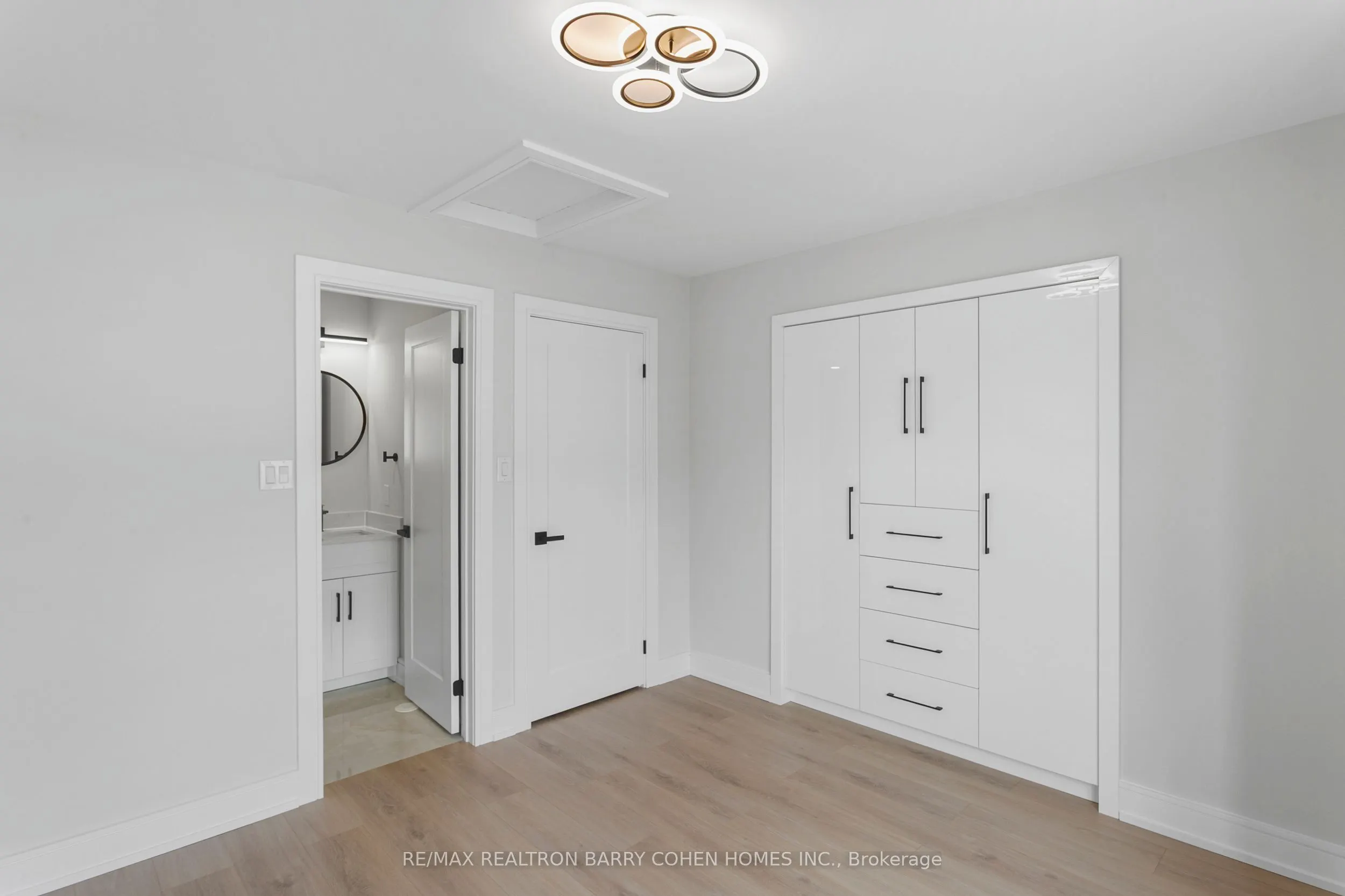 21 Galleria Parkway, #21