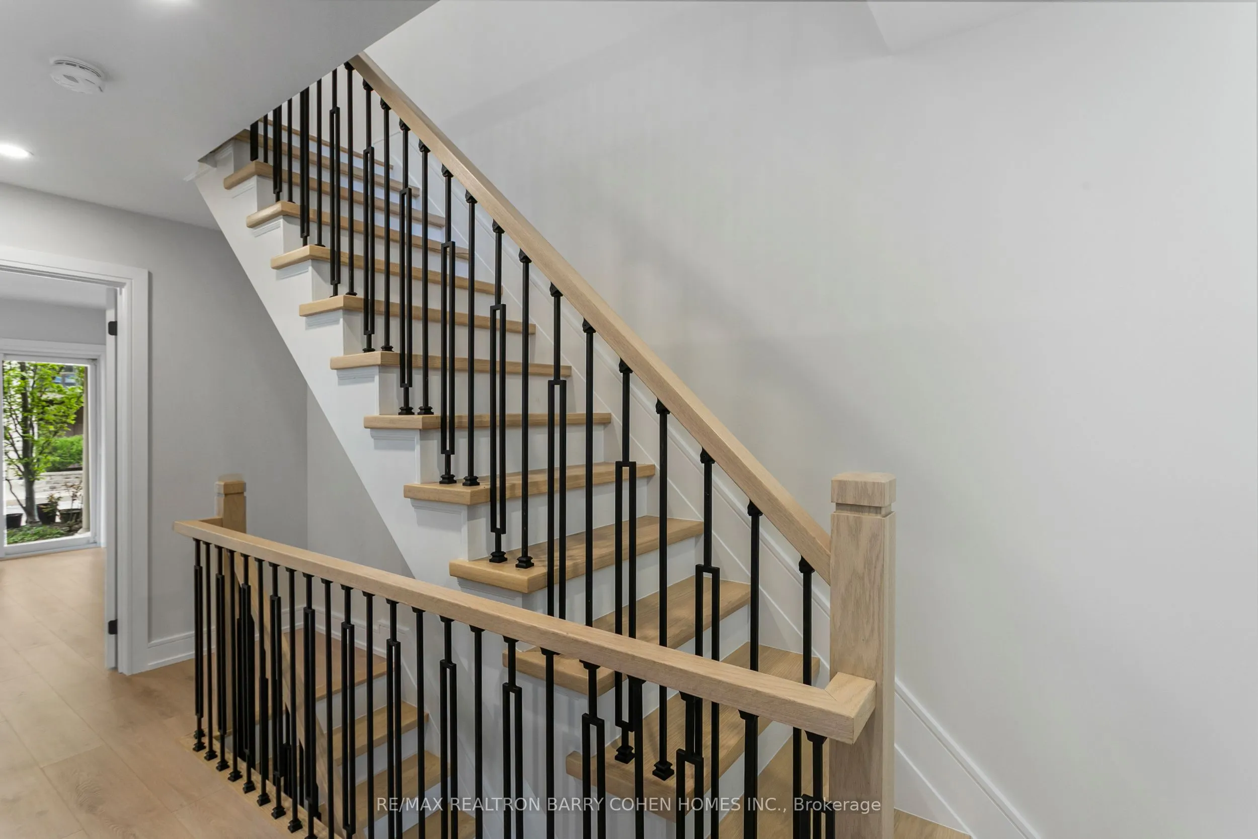 21 Galleria Parkway, #21