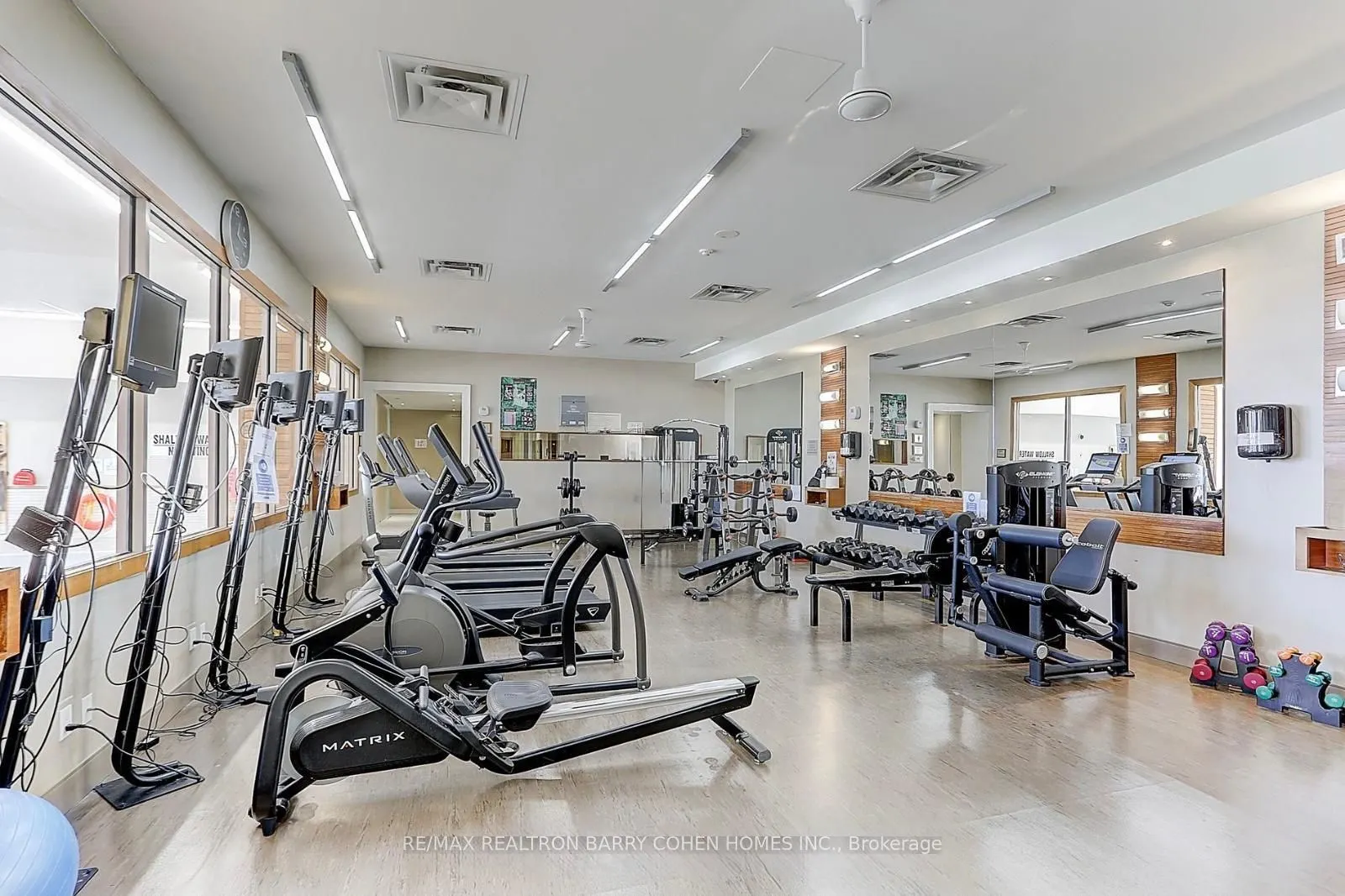 21 Galleria Parkway, #21