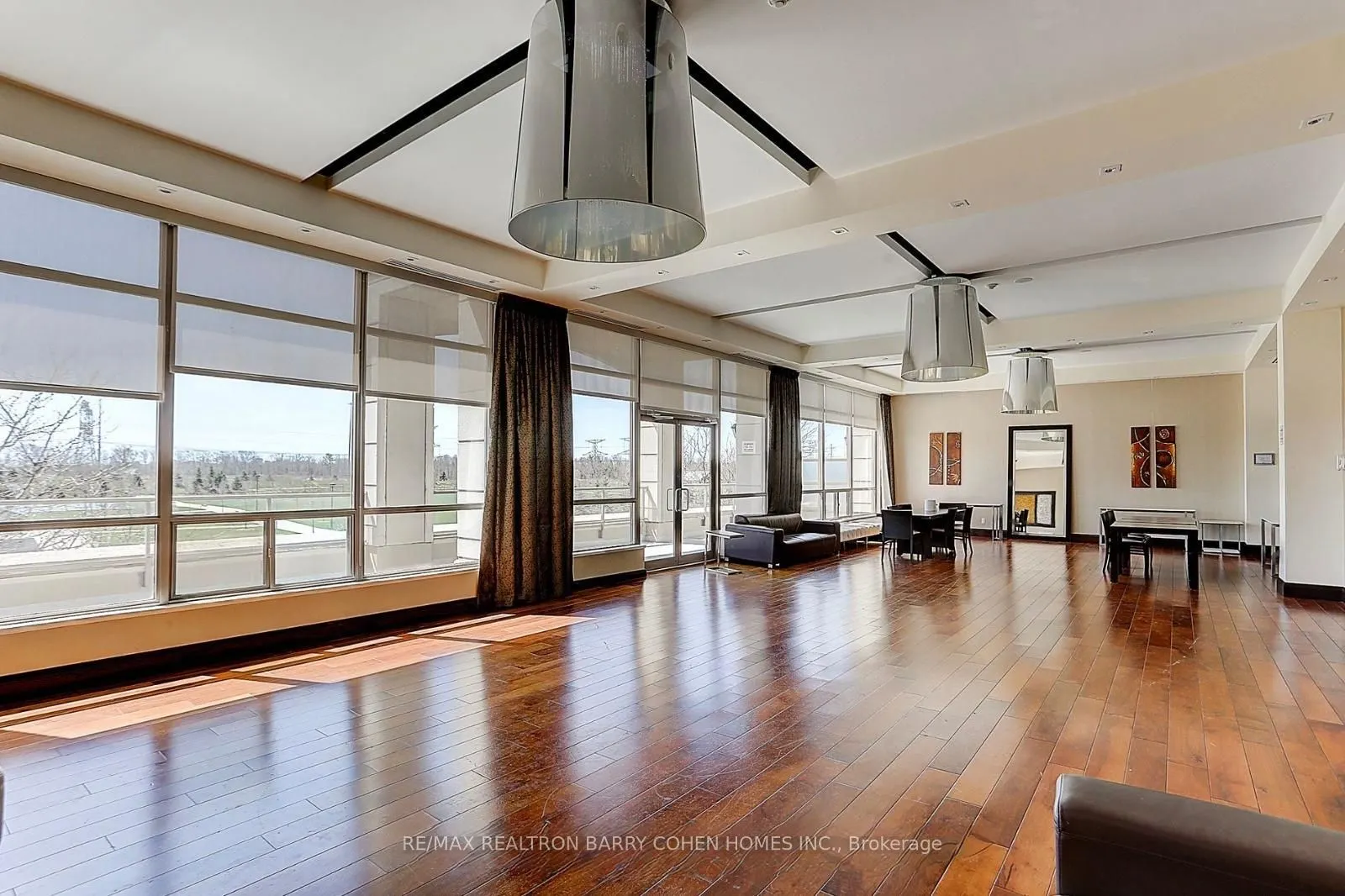 21 Galleria Parkway, #21