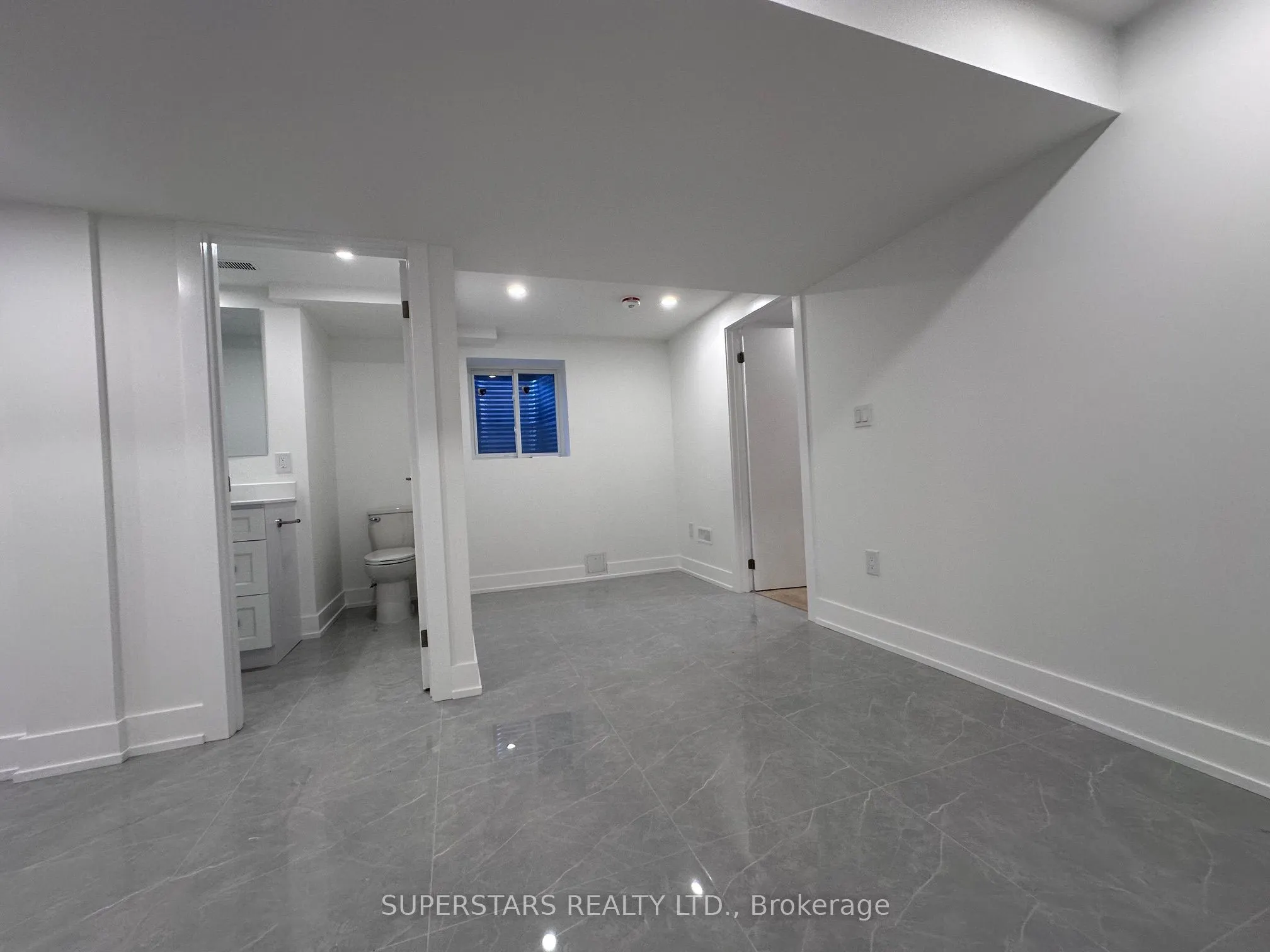 4 Galbraith Crescent, #Lower