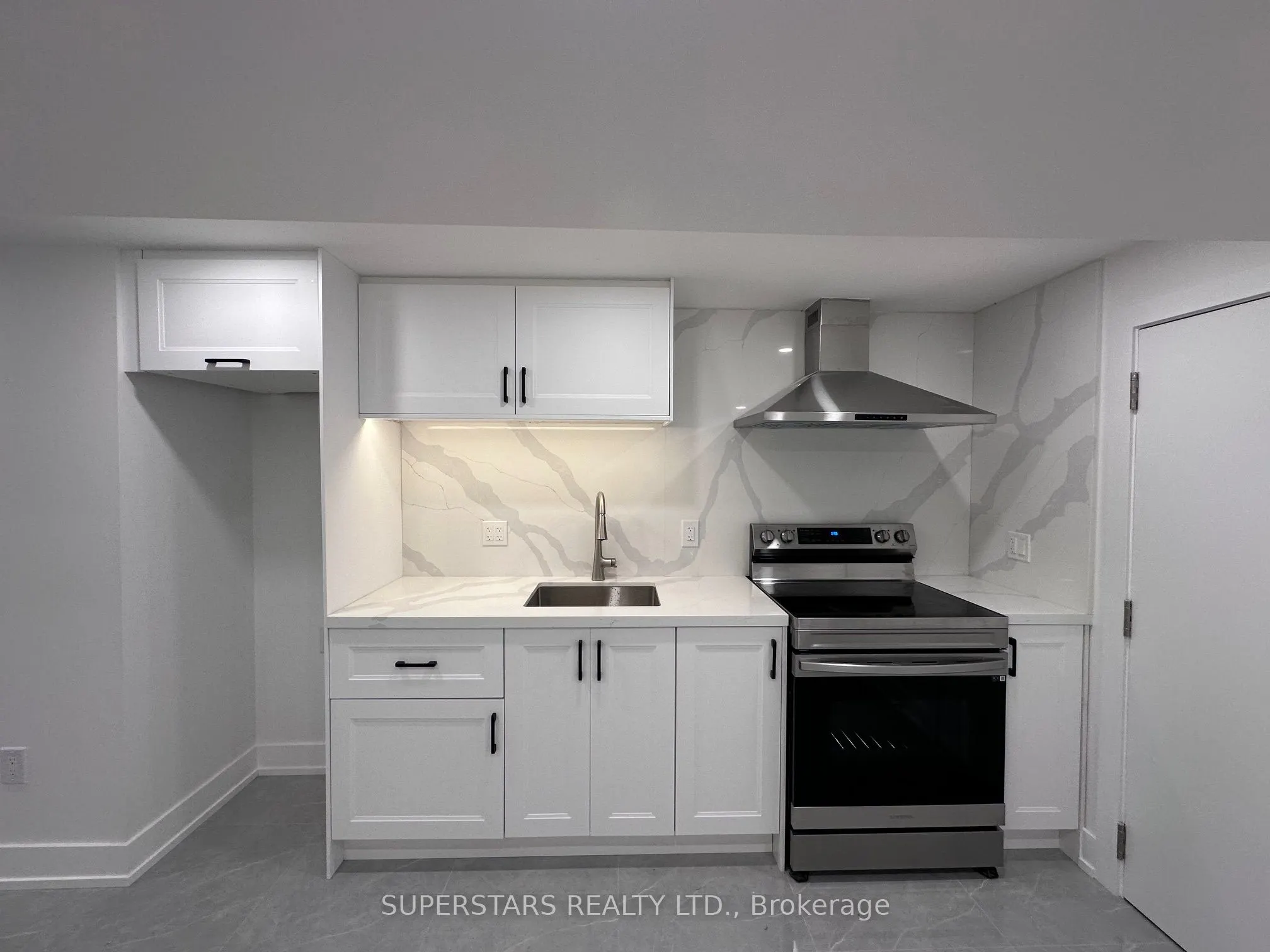 4 Galbraith Crescent, #Lower