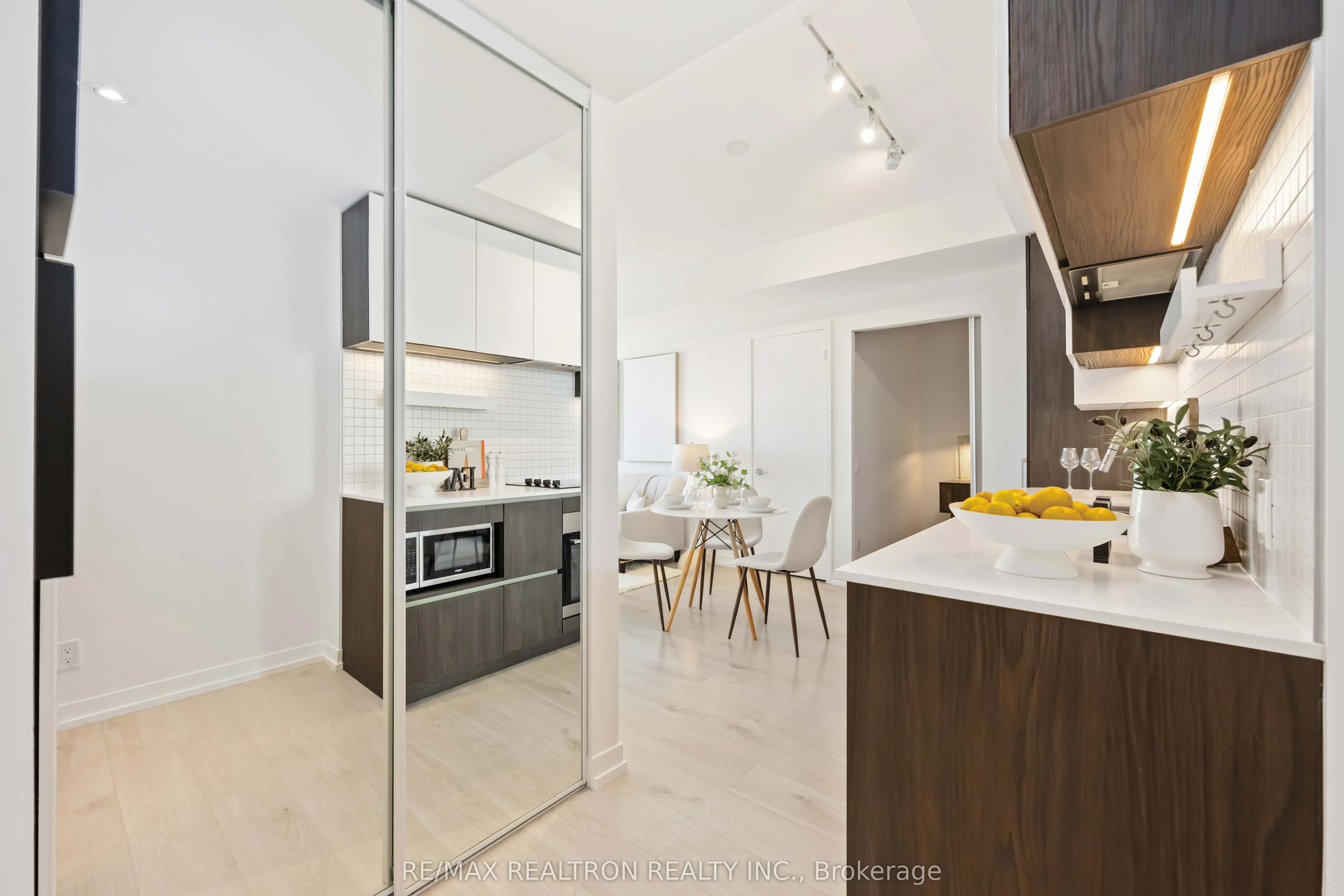 5 Buttermill Avenue, #3512