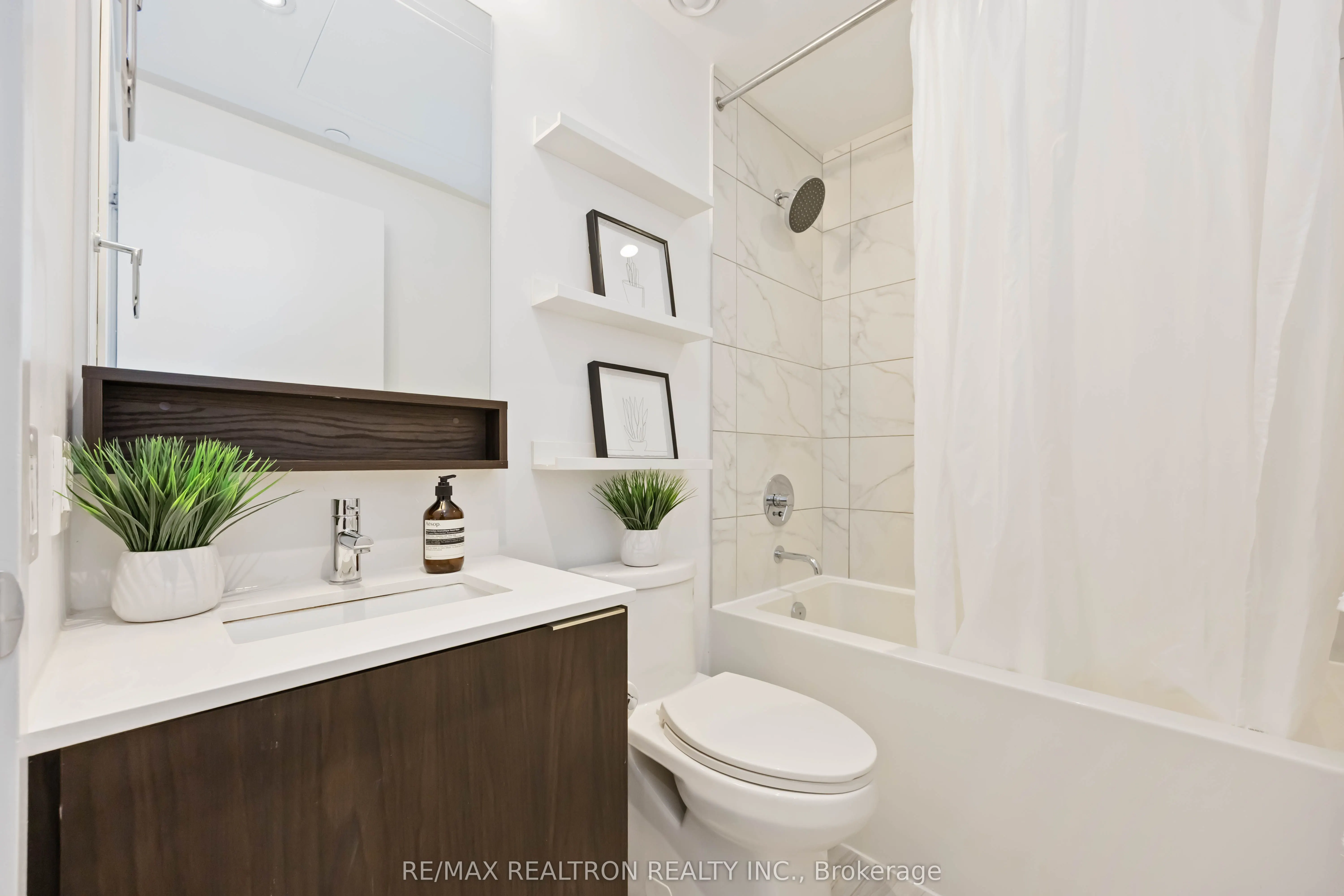 5 Buttermill Avenue, #3512