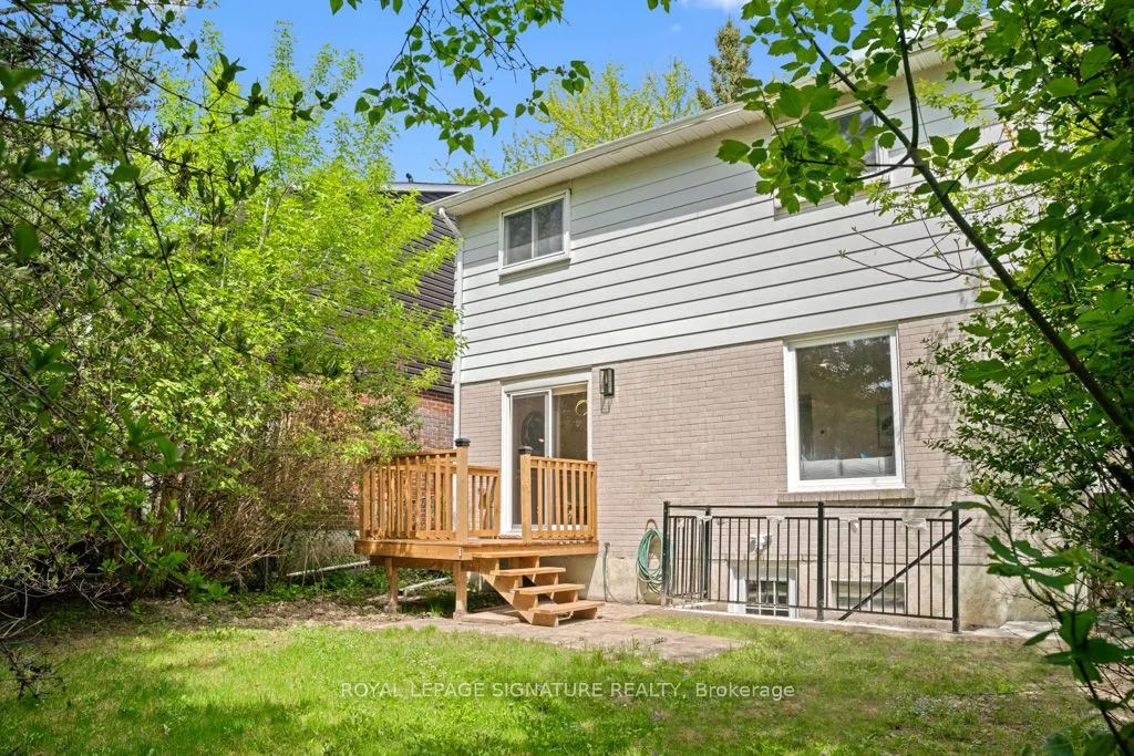 227 Thoms Crescent