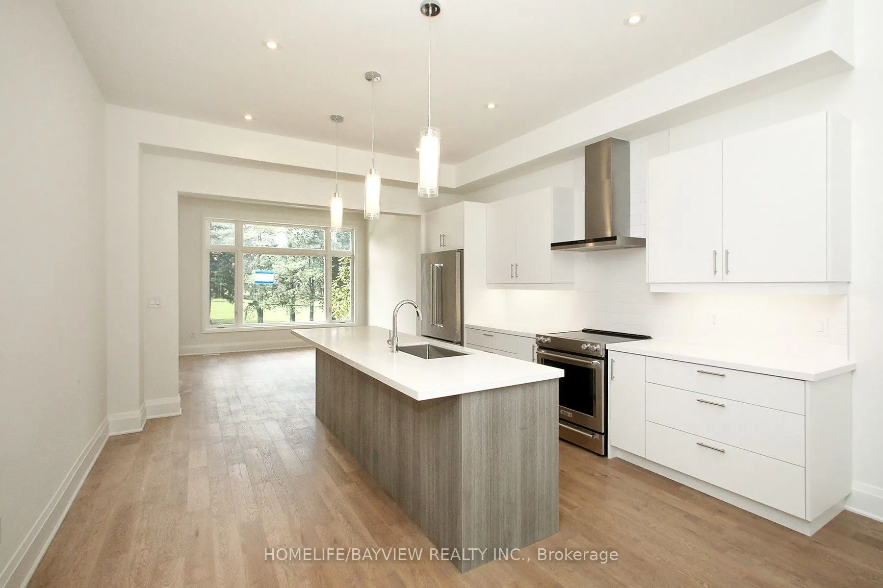 2 Vern Robertson Gate