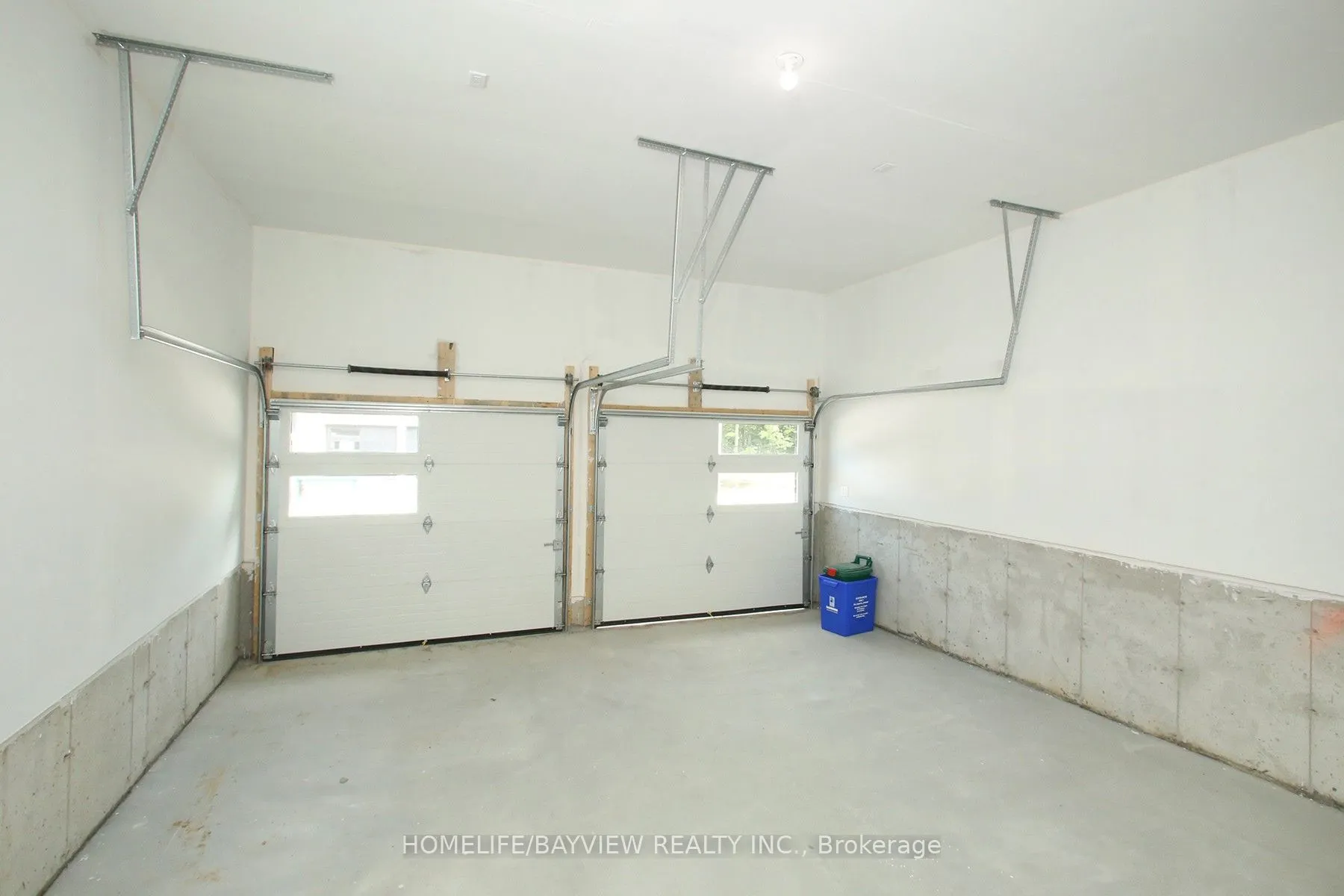 2 Vern Robertson Gate