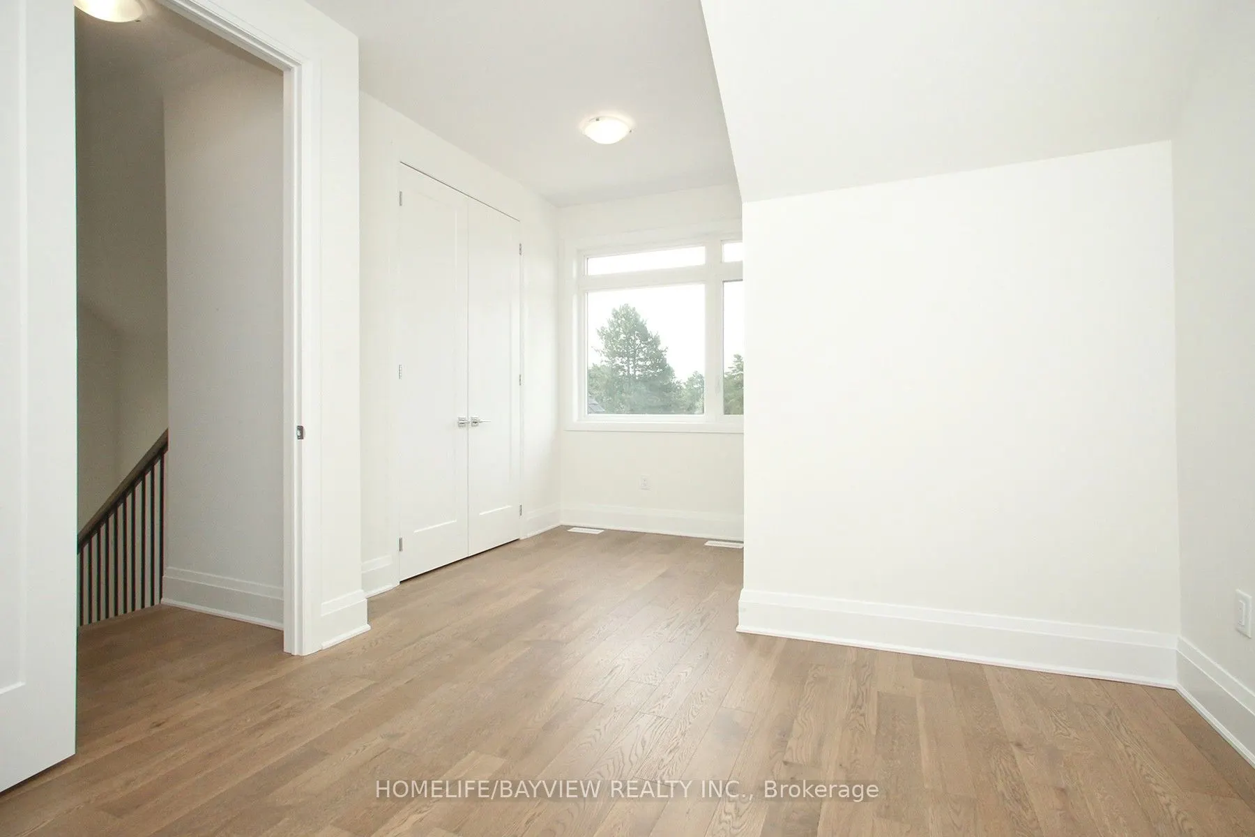 2 Vern Robertson Gate