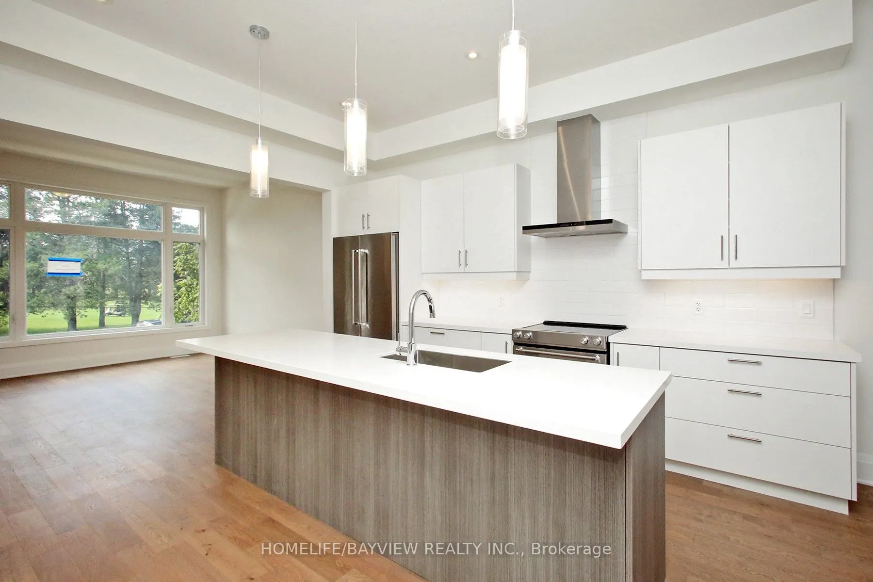 2 Vern Robertson Gate