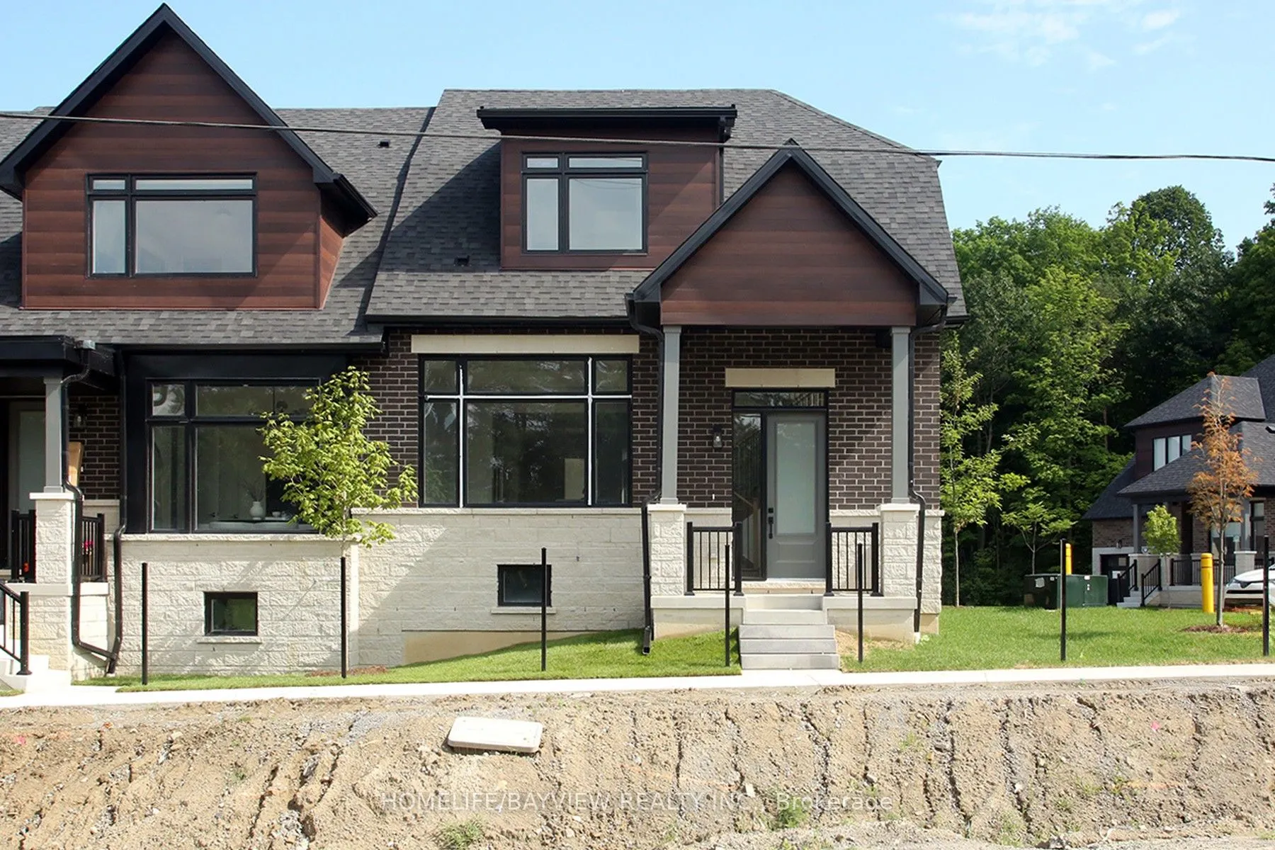 2 Vern Robertson Gate