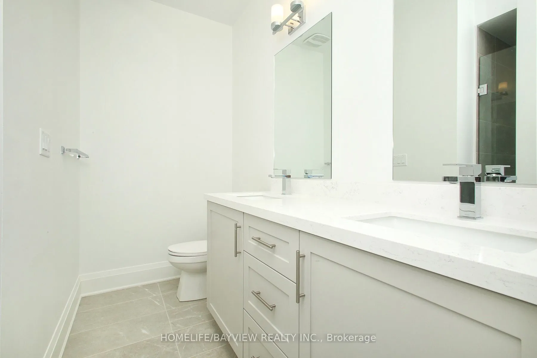 2 Vern Robertson Gate