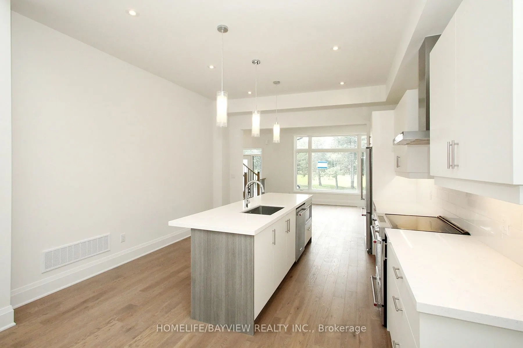 2 Vern Robertson Gate