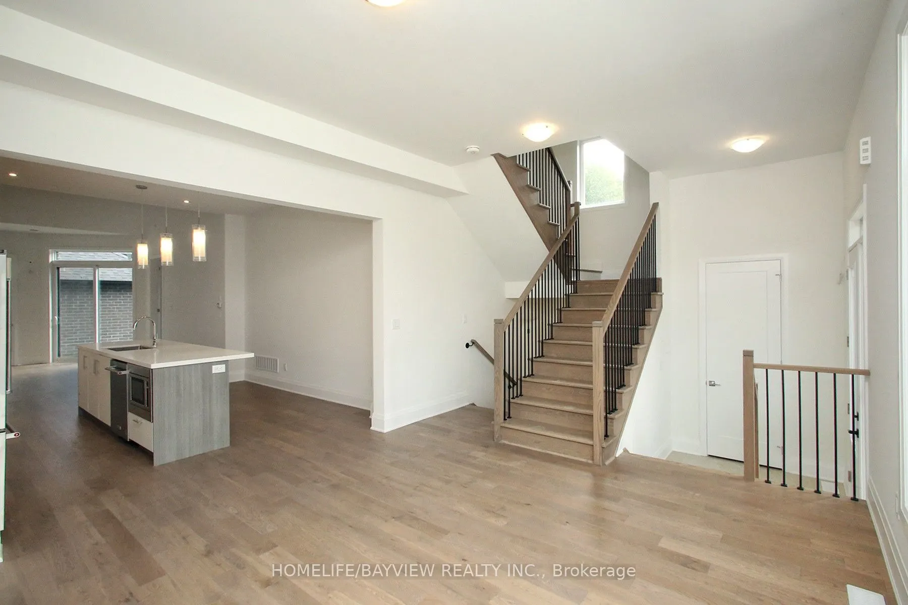 2 Vern Robertson Gate