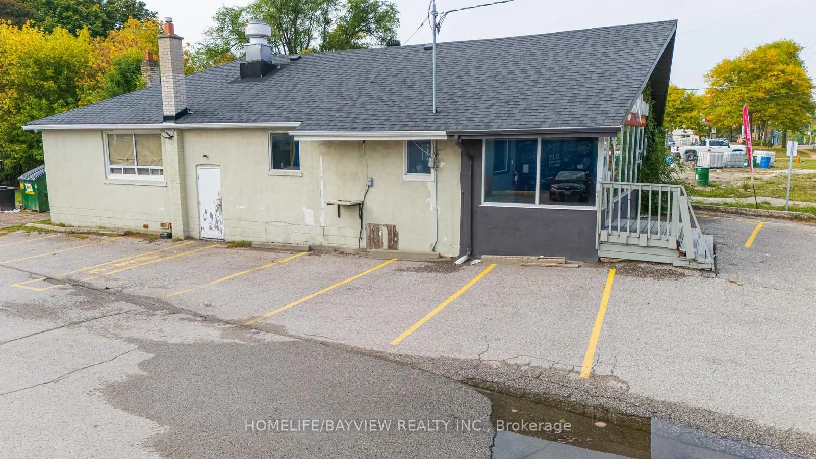 5775 Highway 7 E