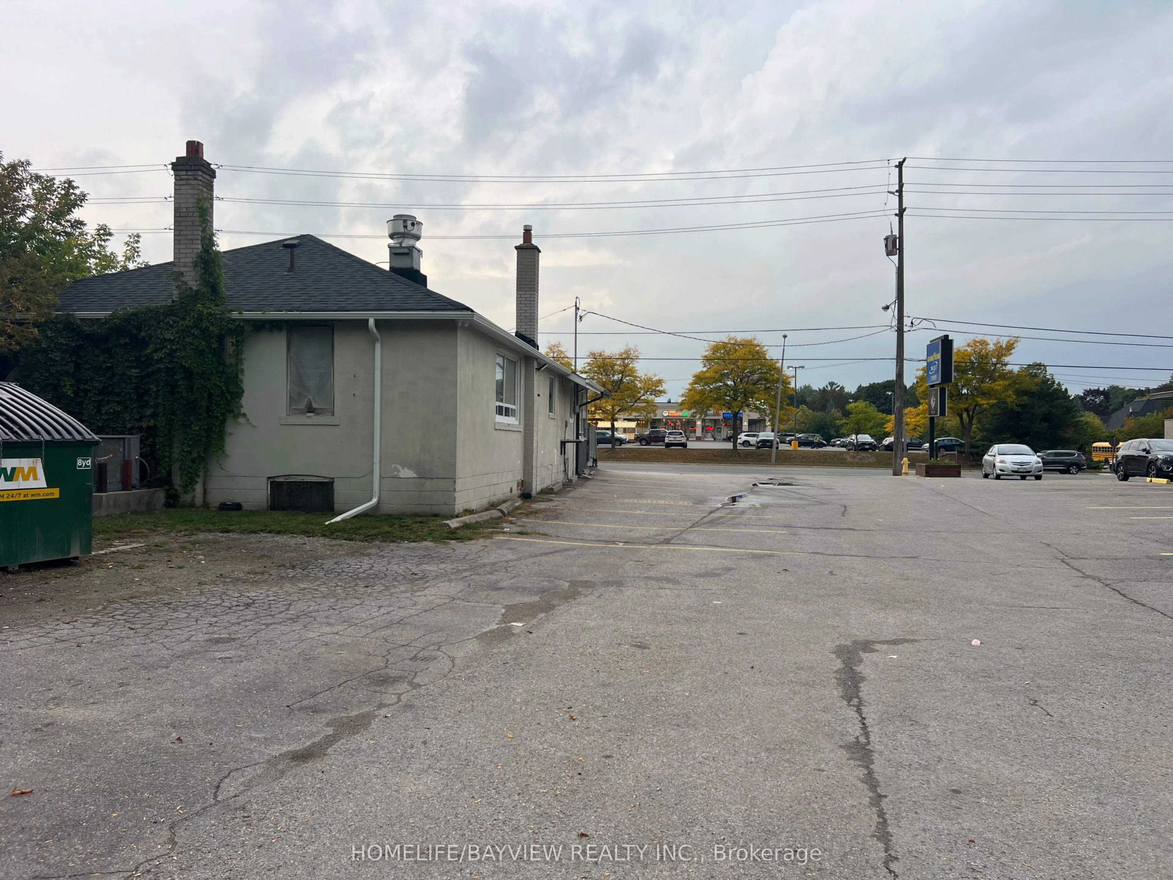 5775 Highway 7 E