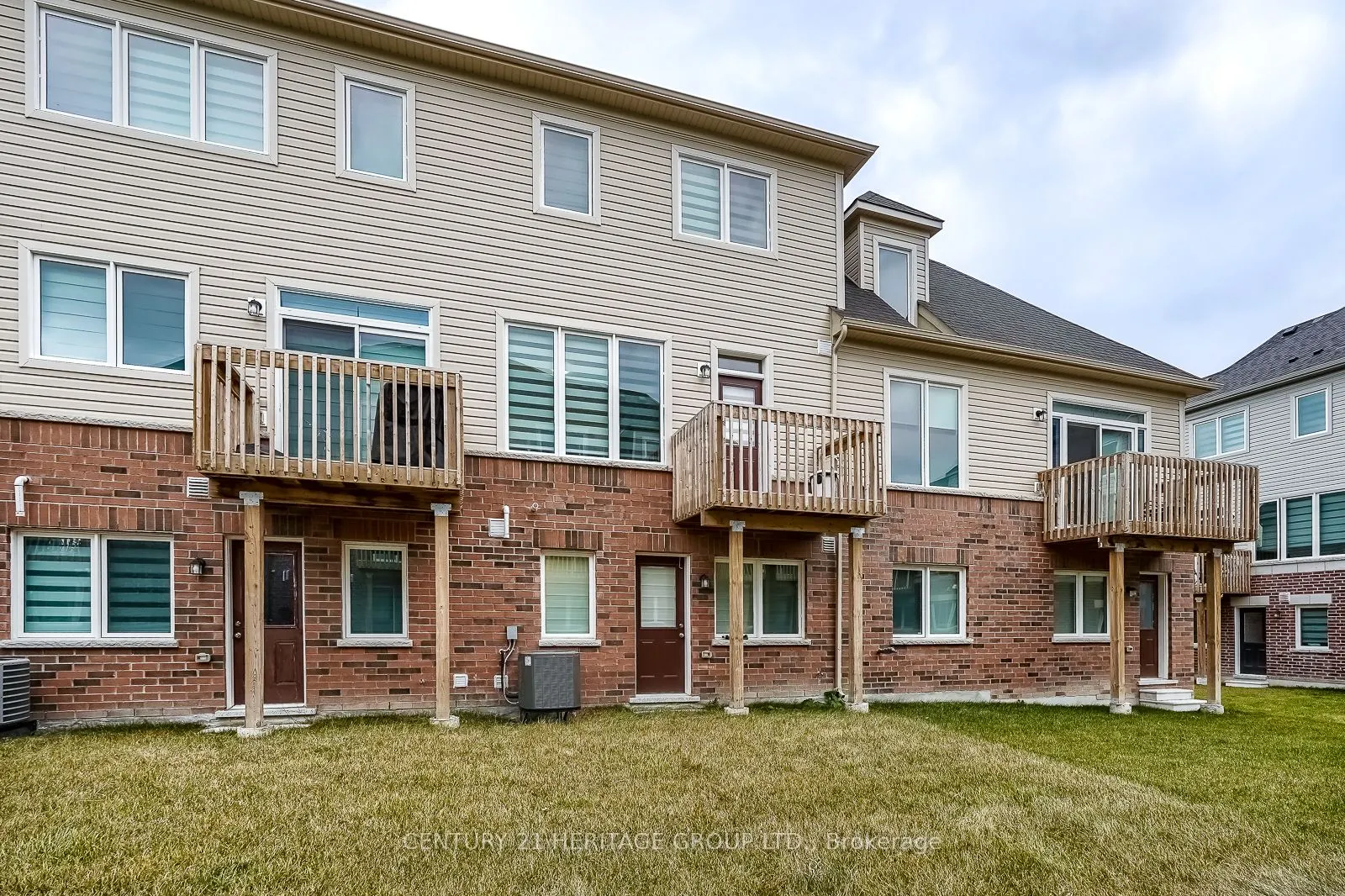 125 Lyall Stokes Circle