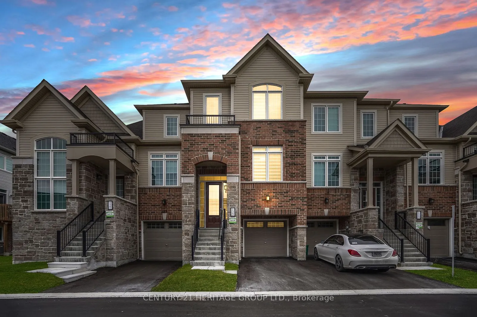 125 Lyall Stokes Circle