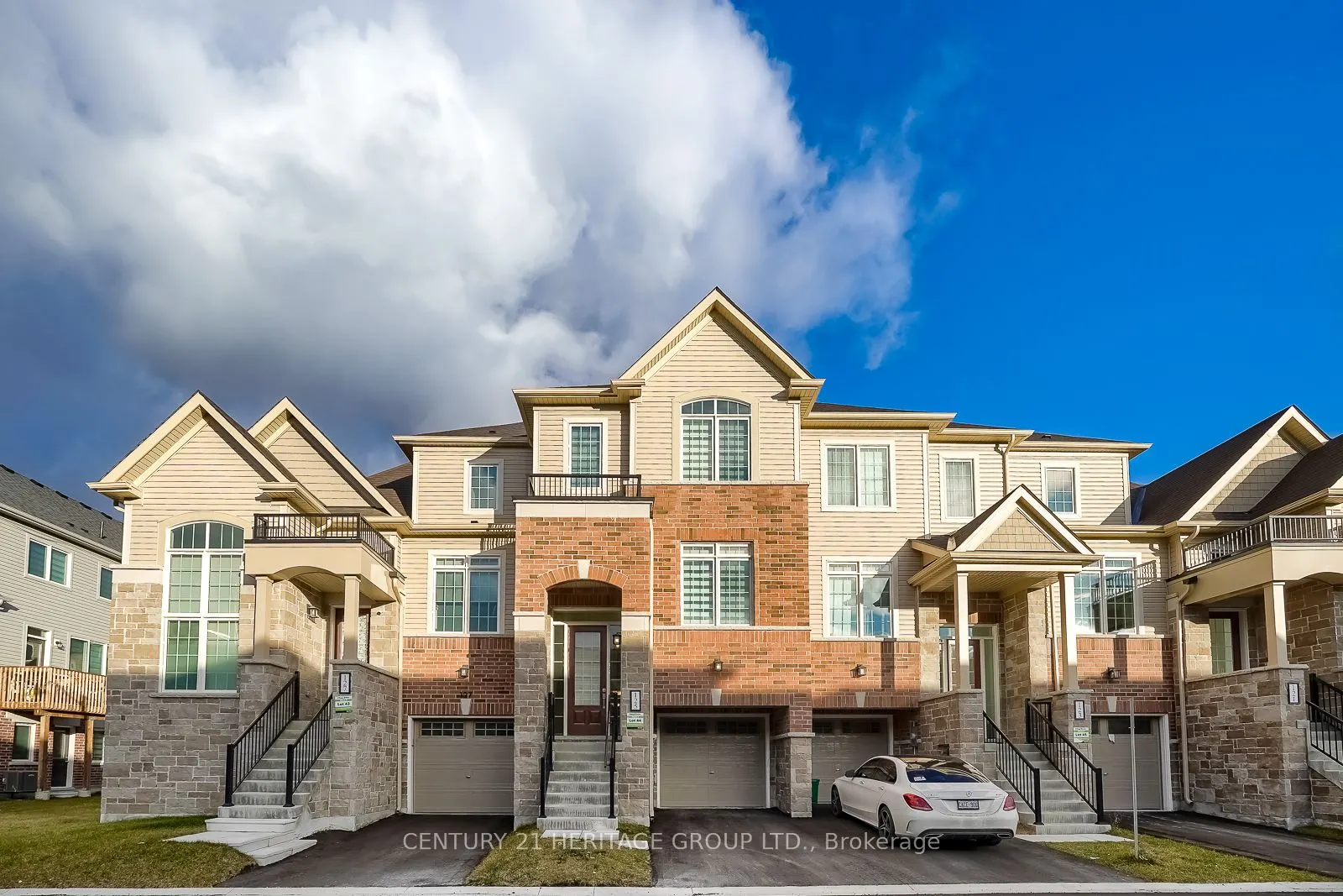 125 Lyall Stokes Circle