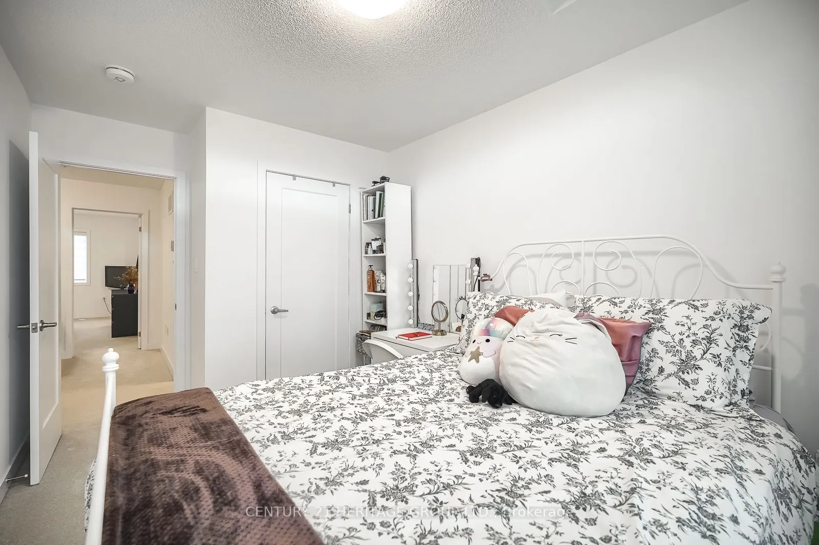 125 Lyall Stokes Circle