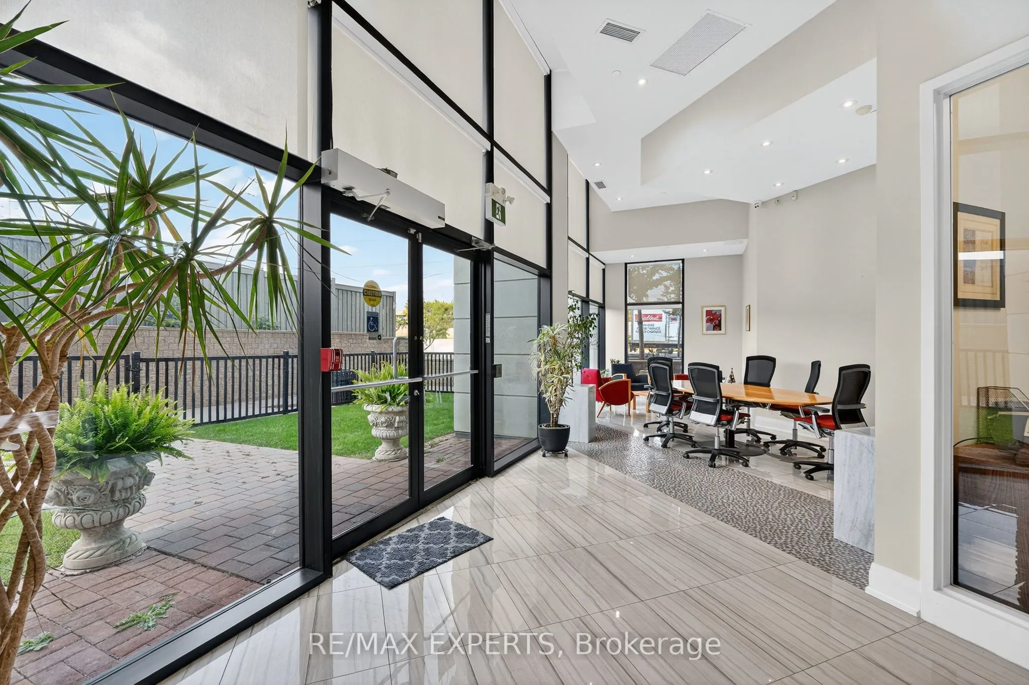 12 Woodstream Boulevard, #6