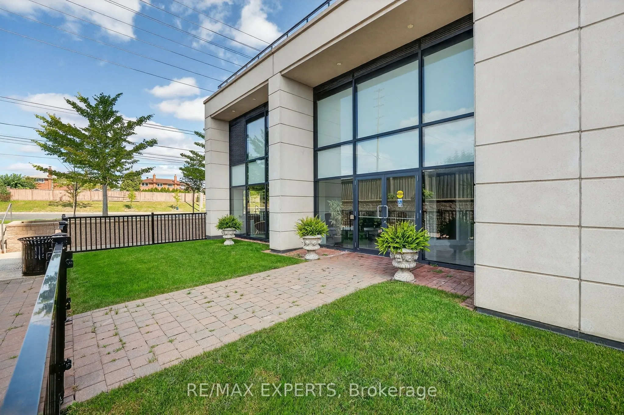 12 Woodstream Boulevard, #6