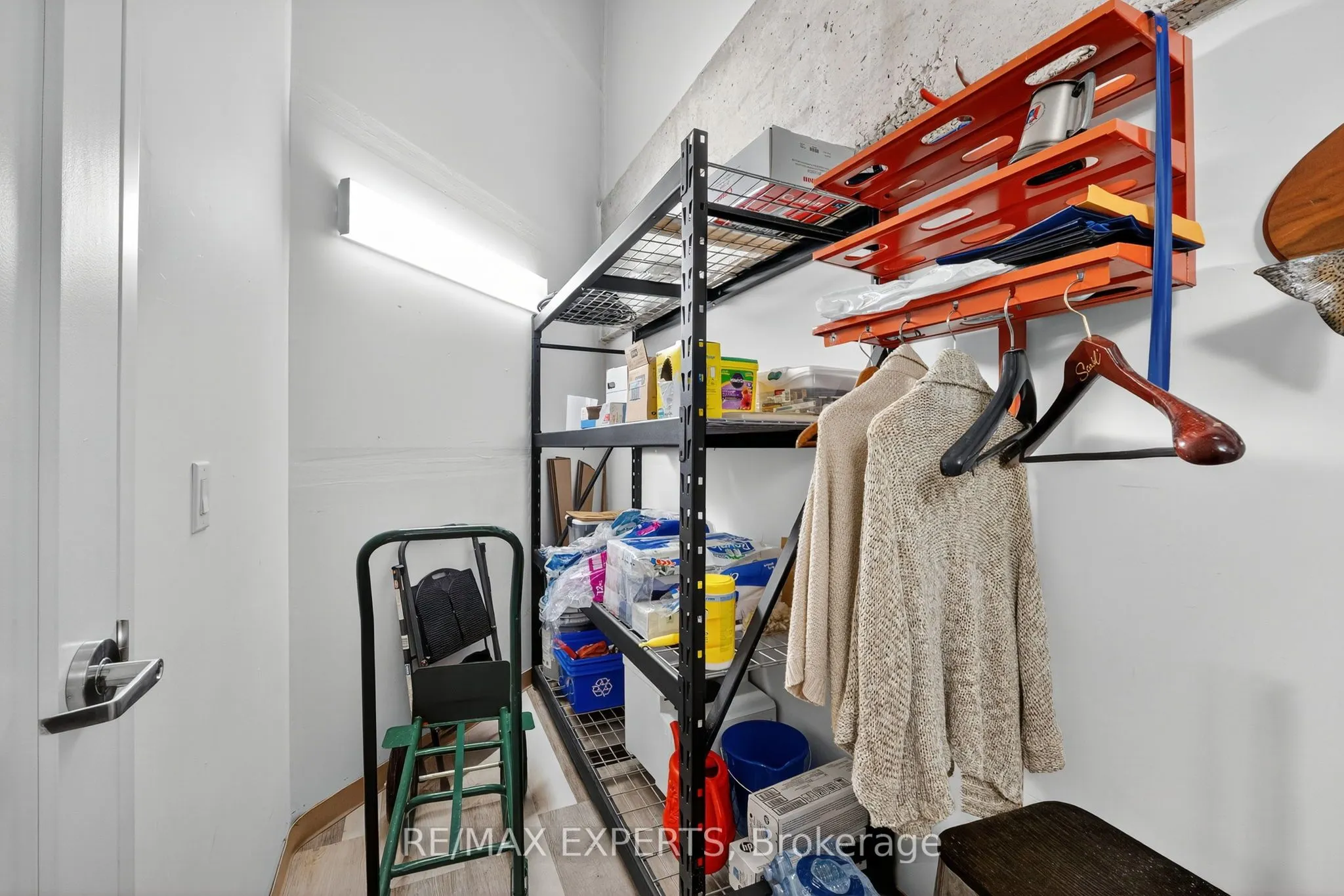 12 Woodstream Boulevard, #6