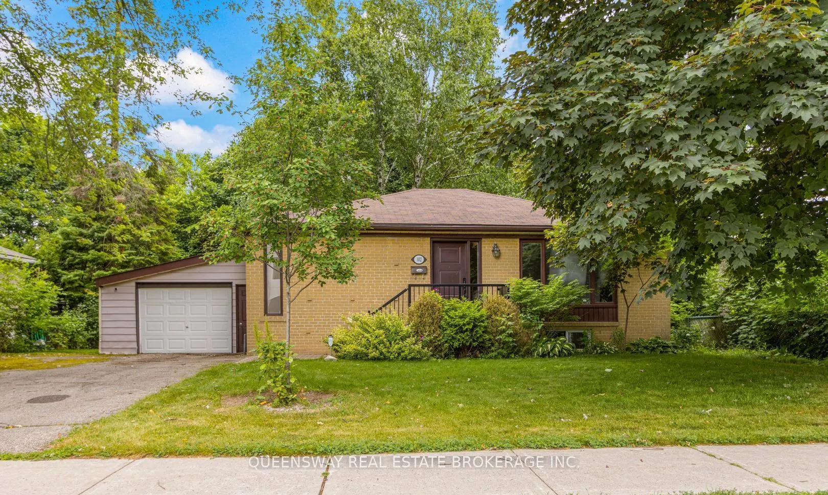 102 Murray Drive