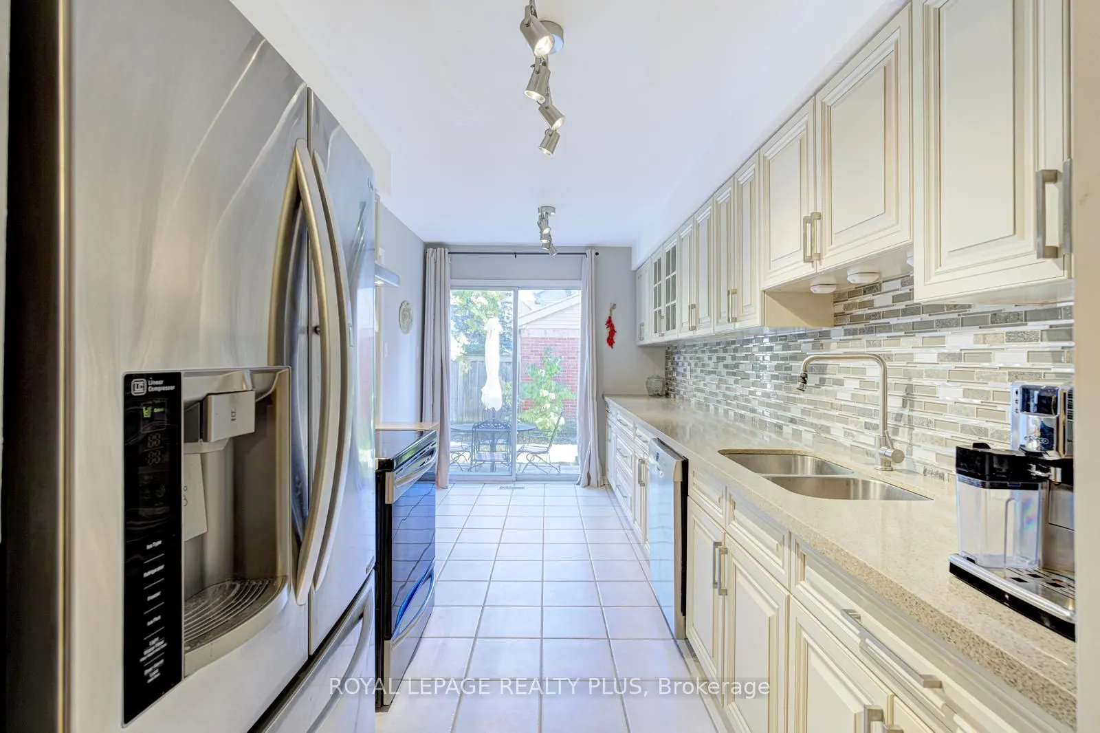 767 Playter Crescent, #767