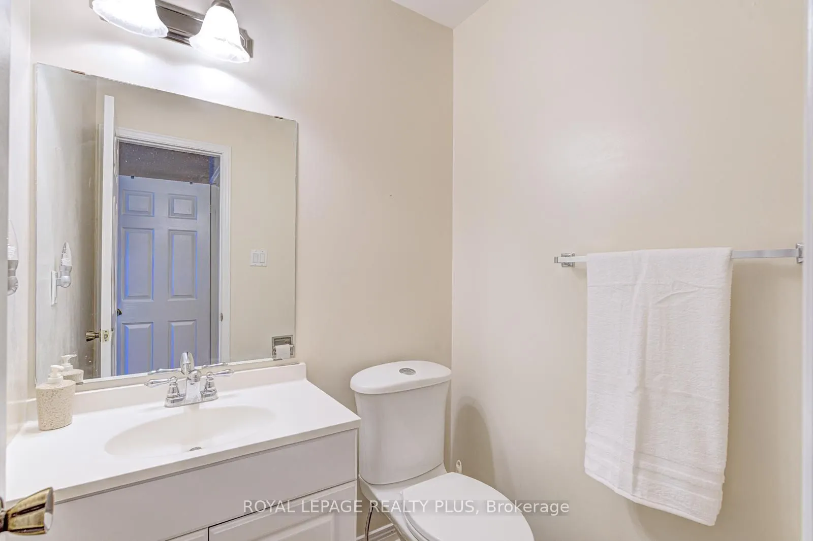 767 Playter Crescent, #767