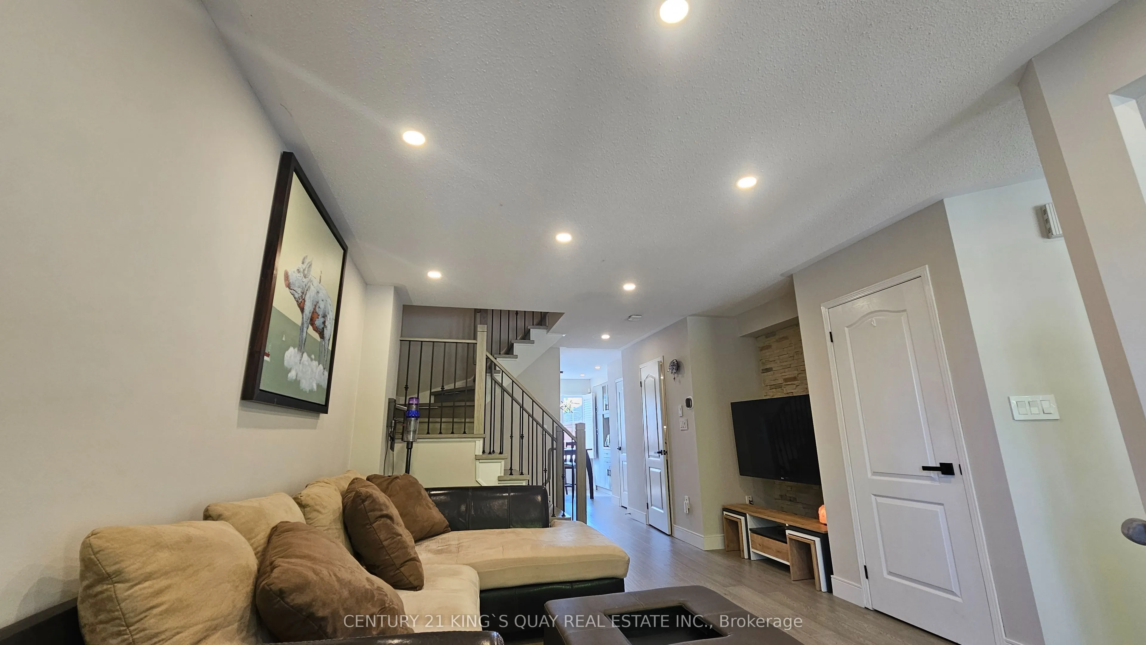 759 Cornell Rouge Boulevard