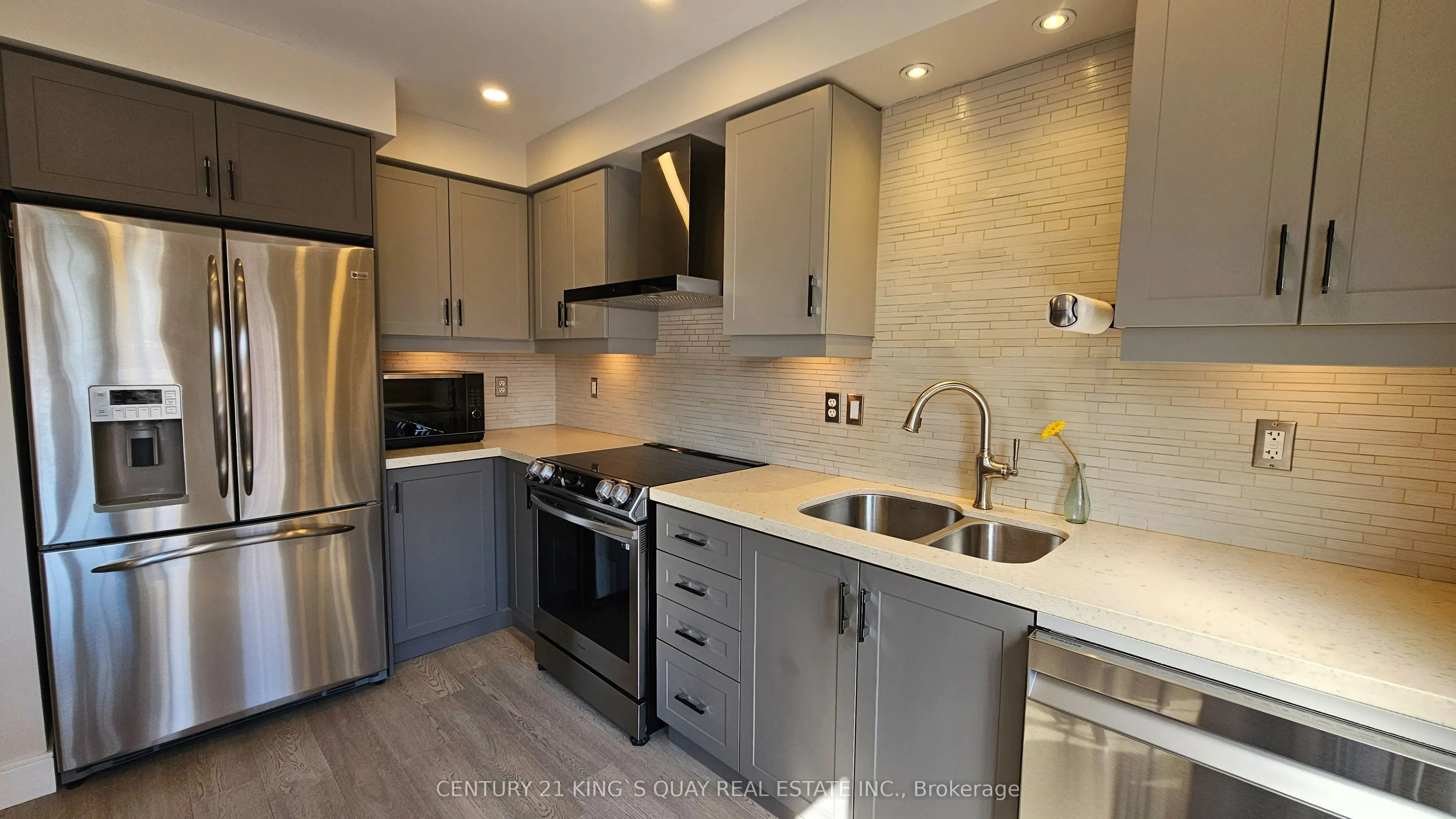 759 Cornell Rouge Boulevard