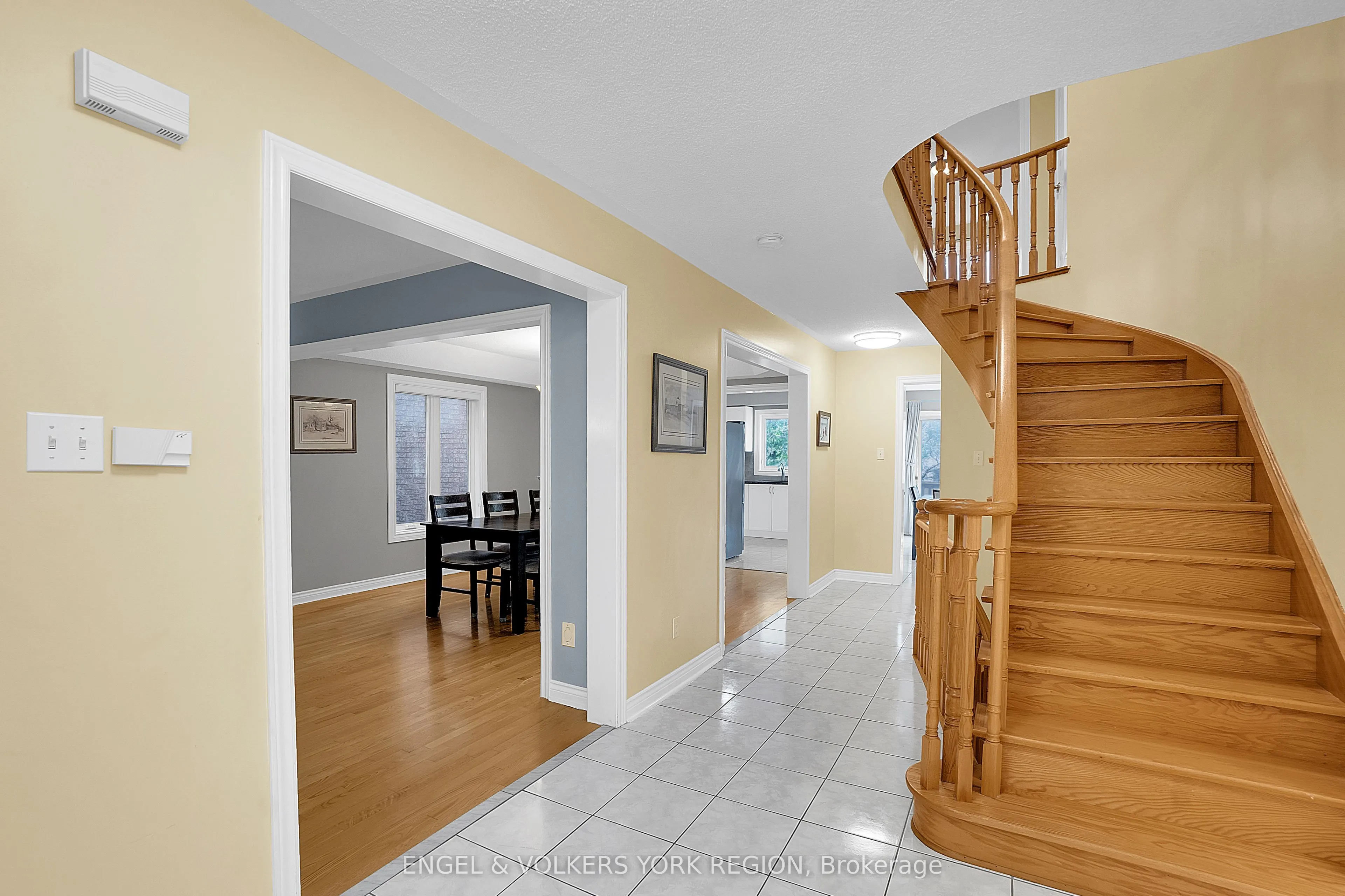 24 Timber Valley Avenue