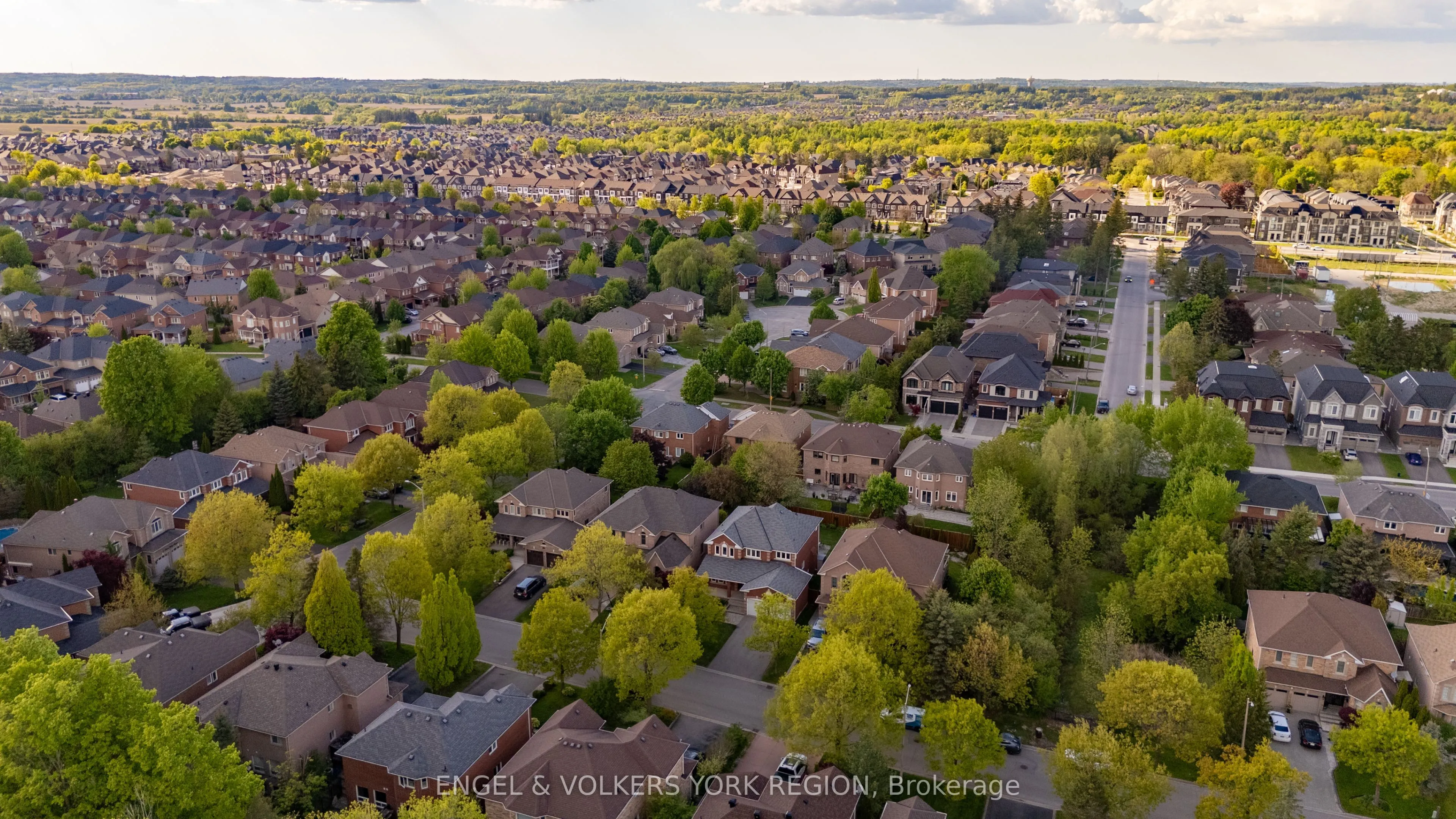 24 Timber Valley Avenue