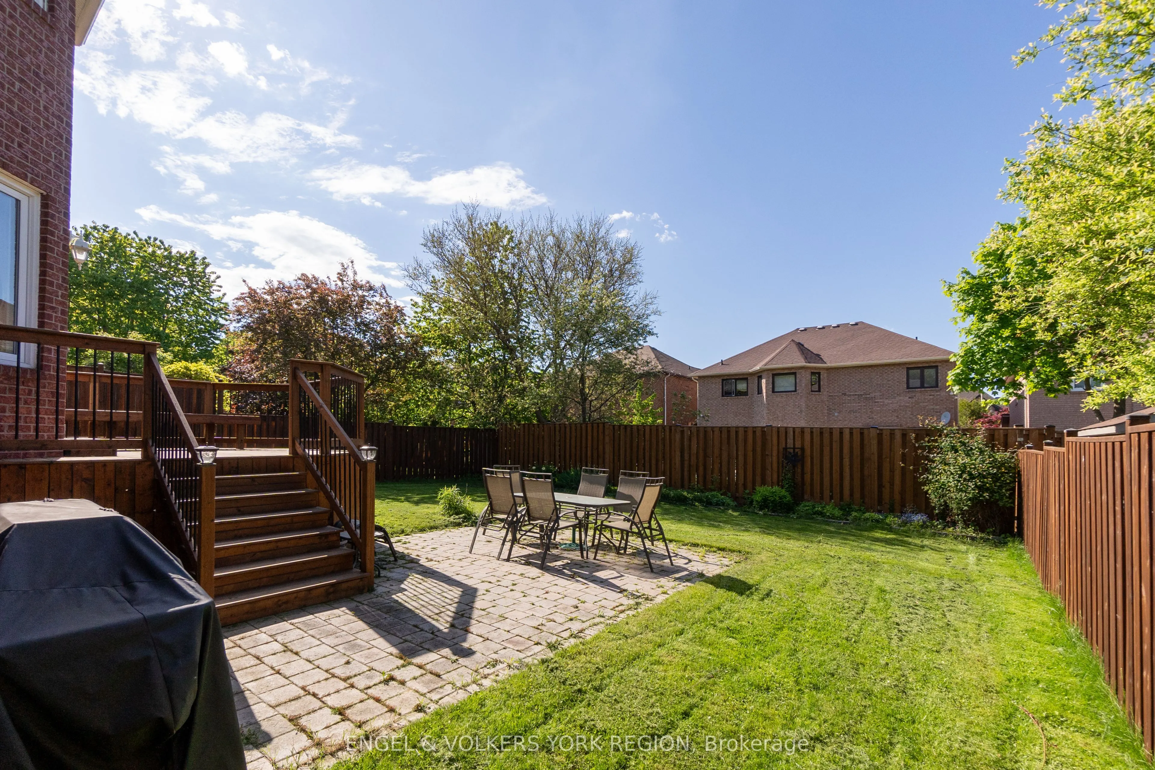 24 Timber Valley Avenue