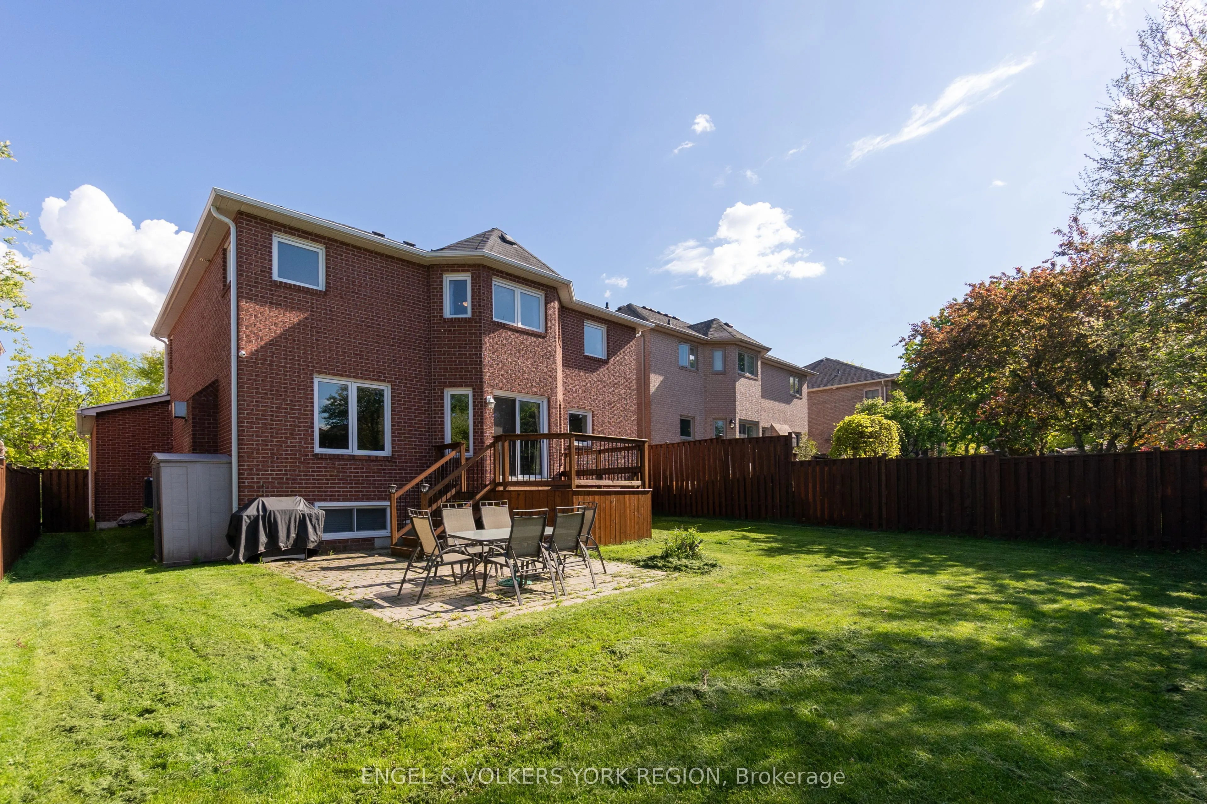24 Timber Valley Avenue