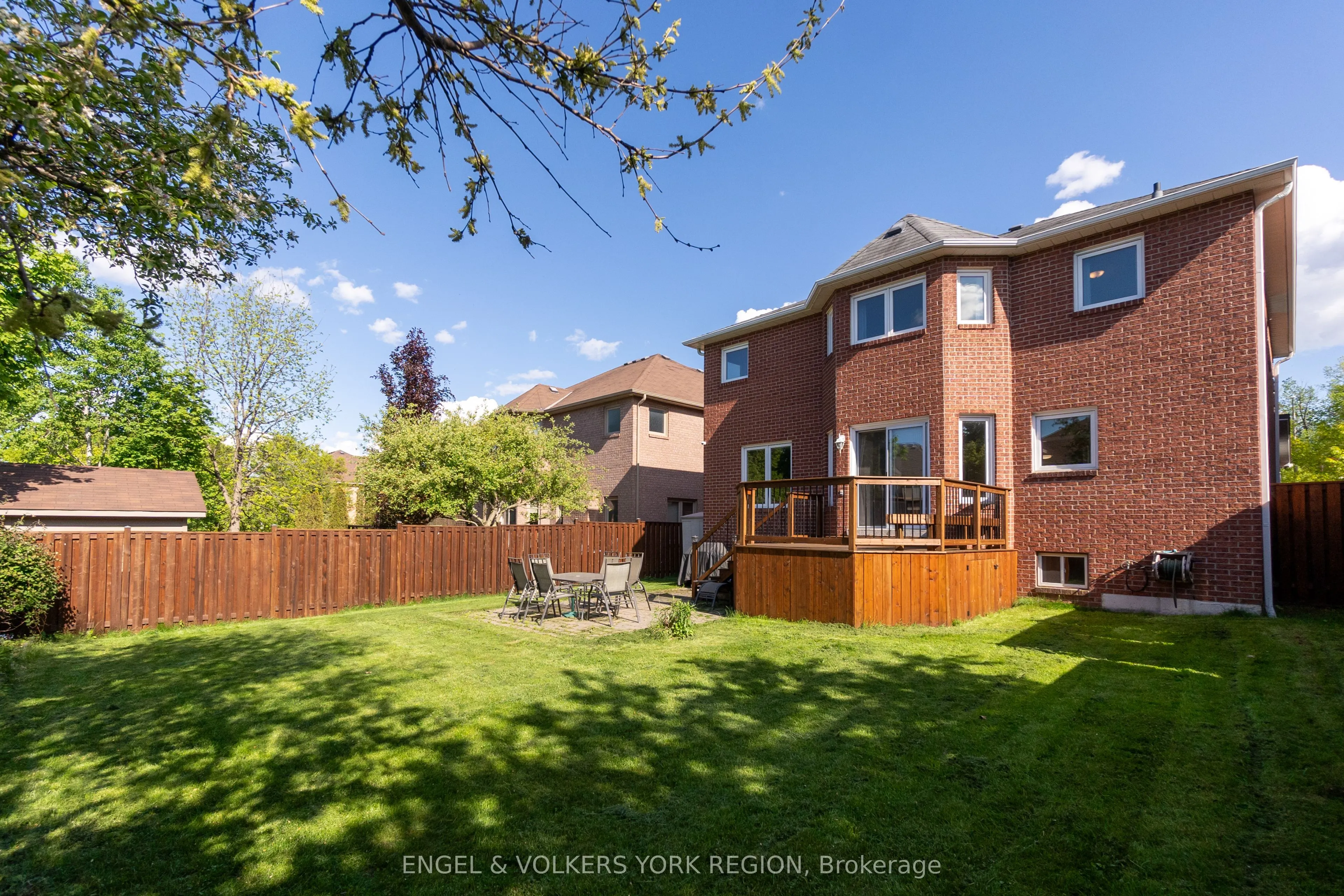 24 Timber Valley Avenue