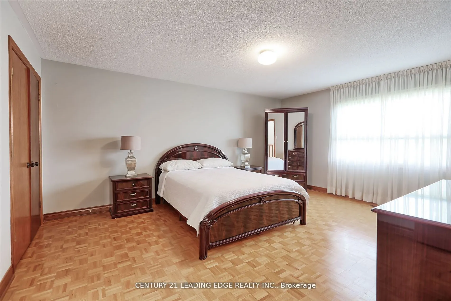 312 Valeria Boulevard