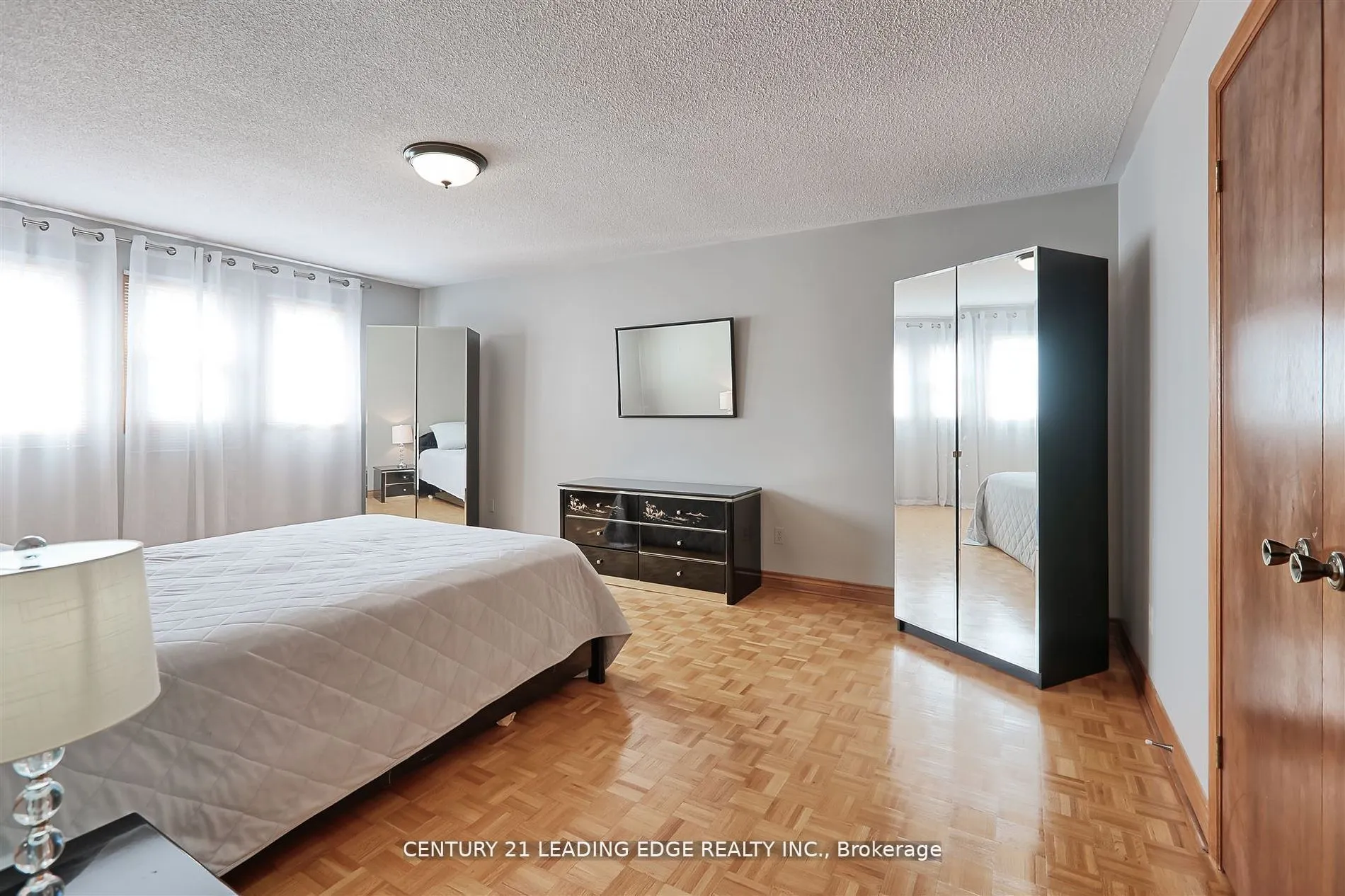 312 Valeria Boulevard